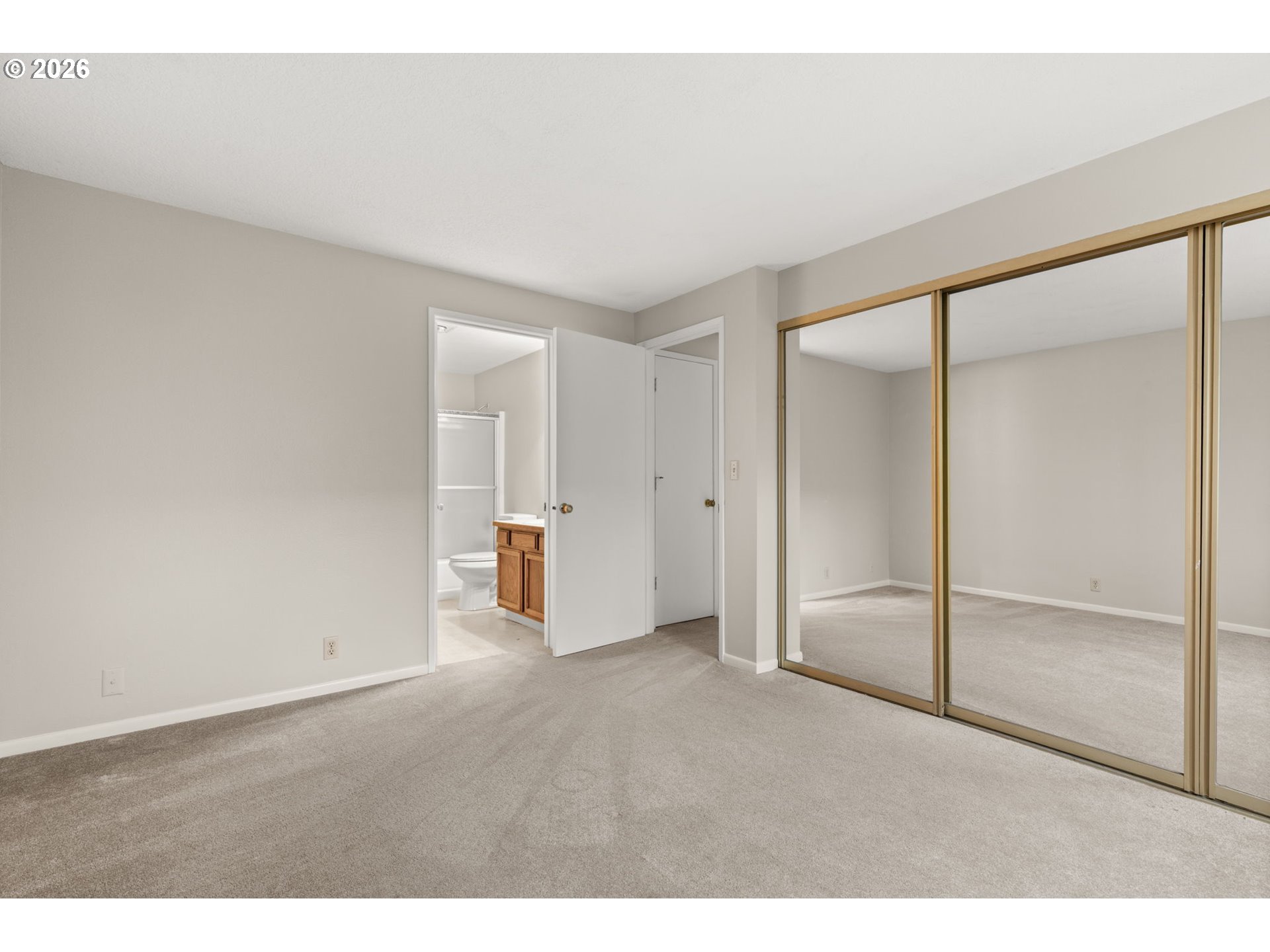 Photo #16: 604237696 Listing: Photo #16