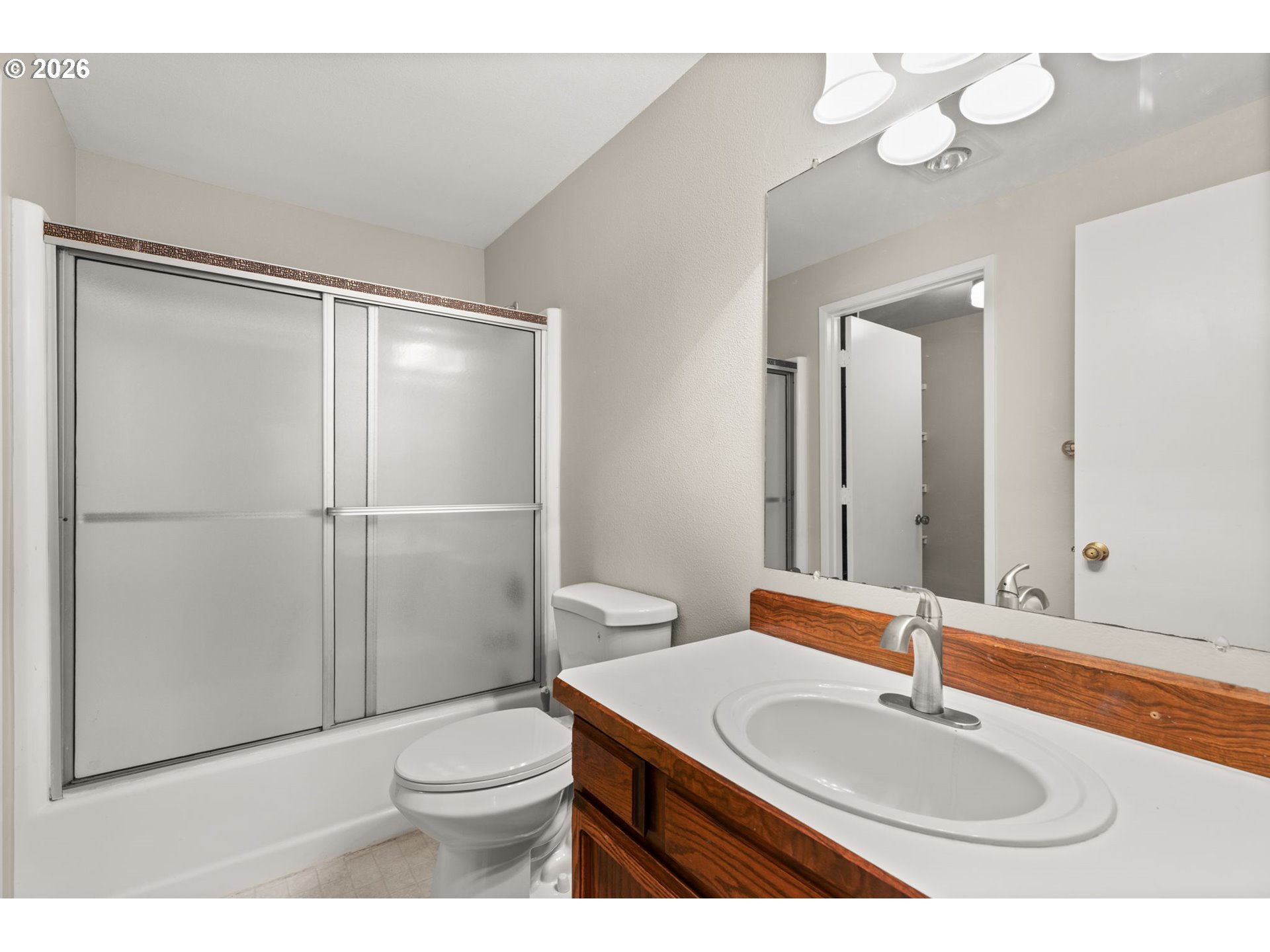 Photo #18: 604237696 Listing: Photo #18