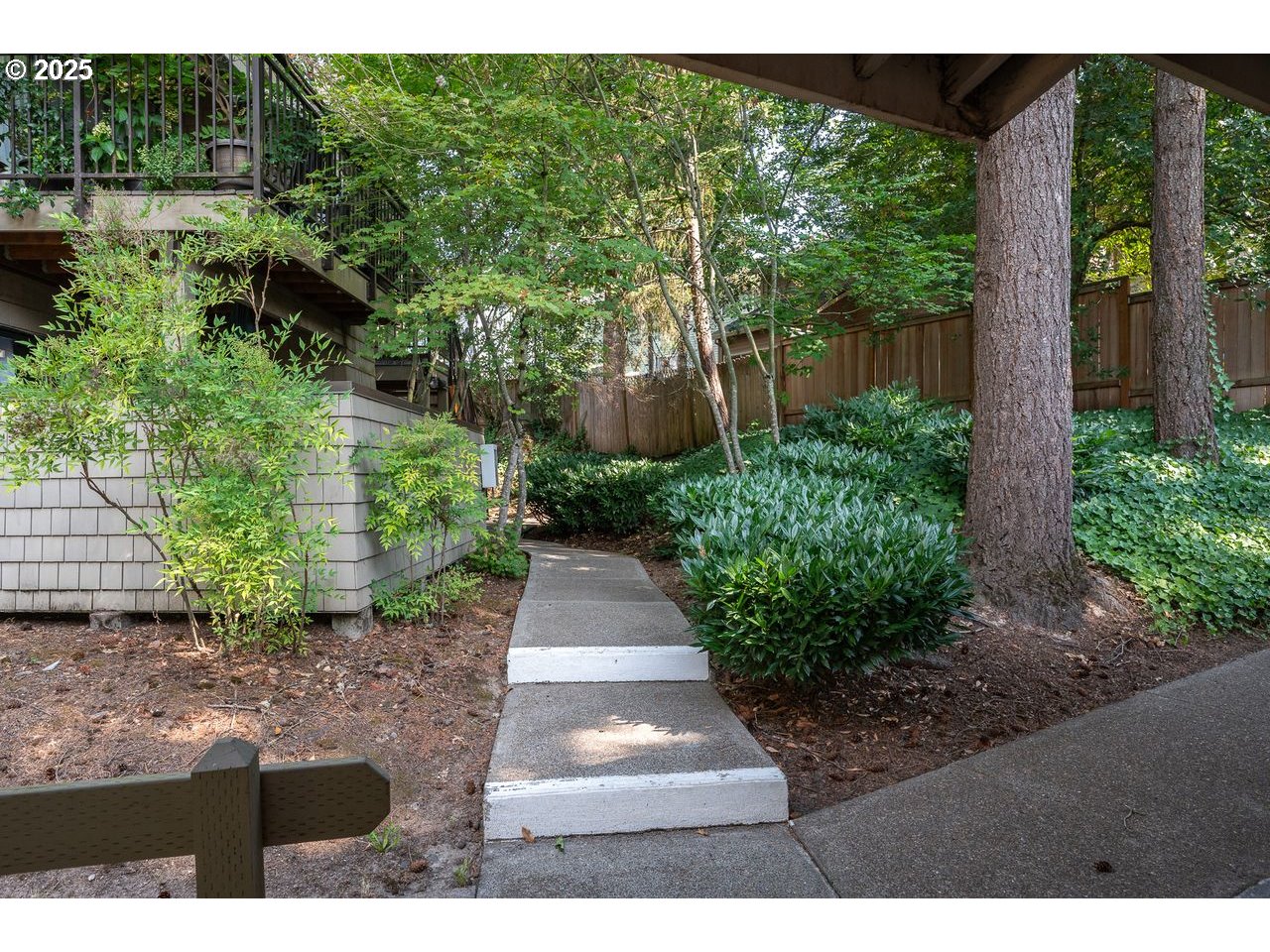 Photo #4: 605058337 Listing 