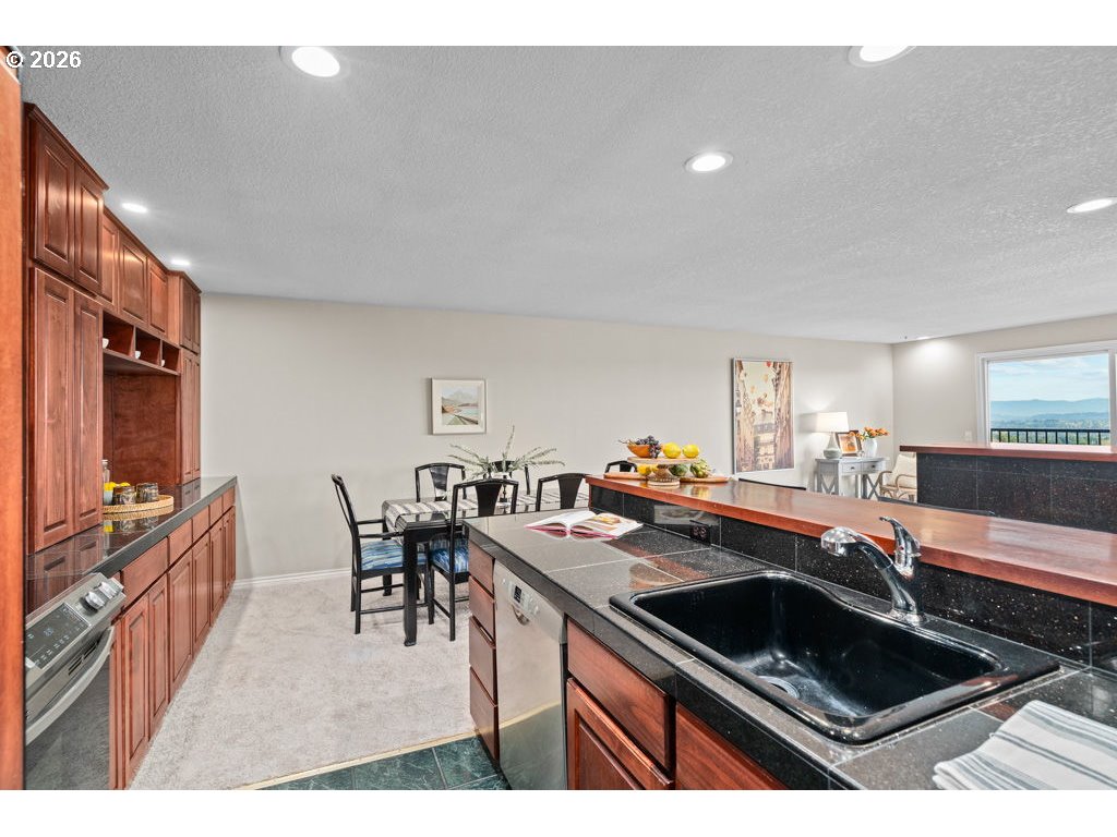 Photo #12: 605273172 Listing: Photo #12