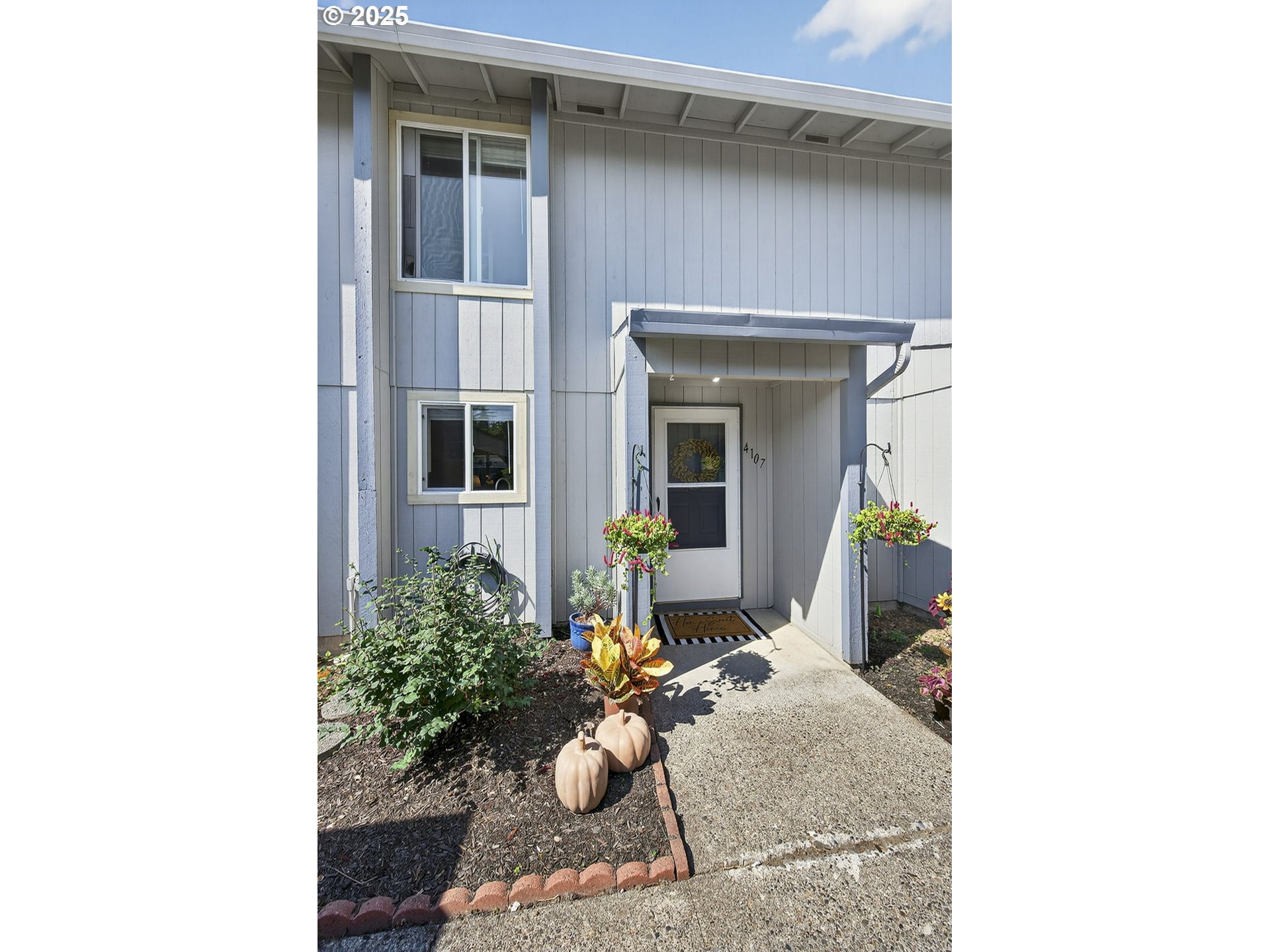 Photo #6: 605704228 Listing 