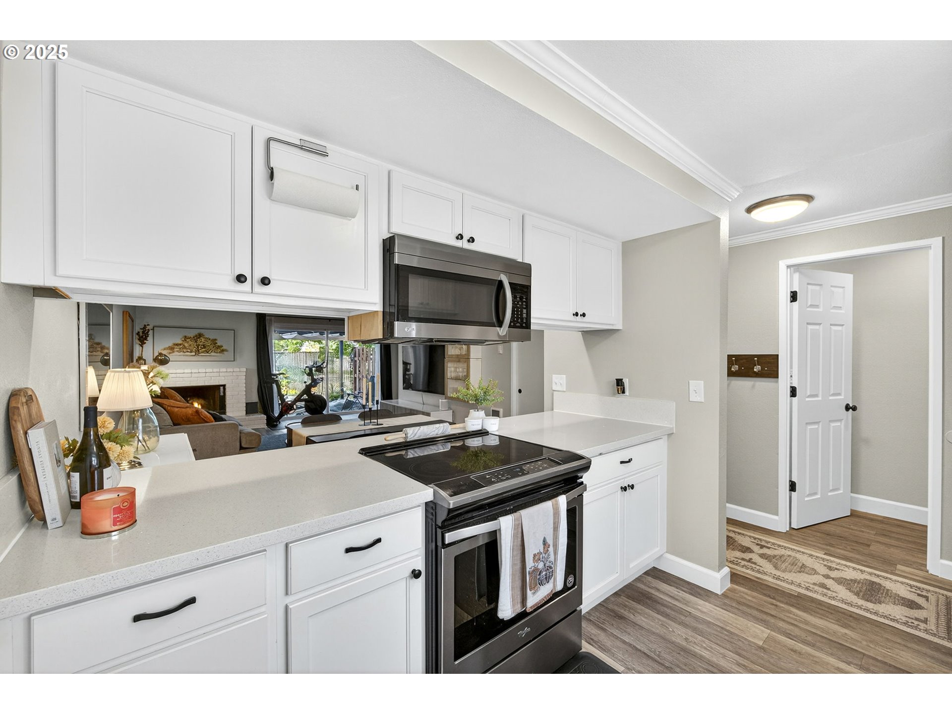 Photo #10: 605704228 Listing: Photo #10