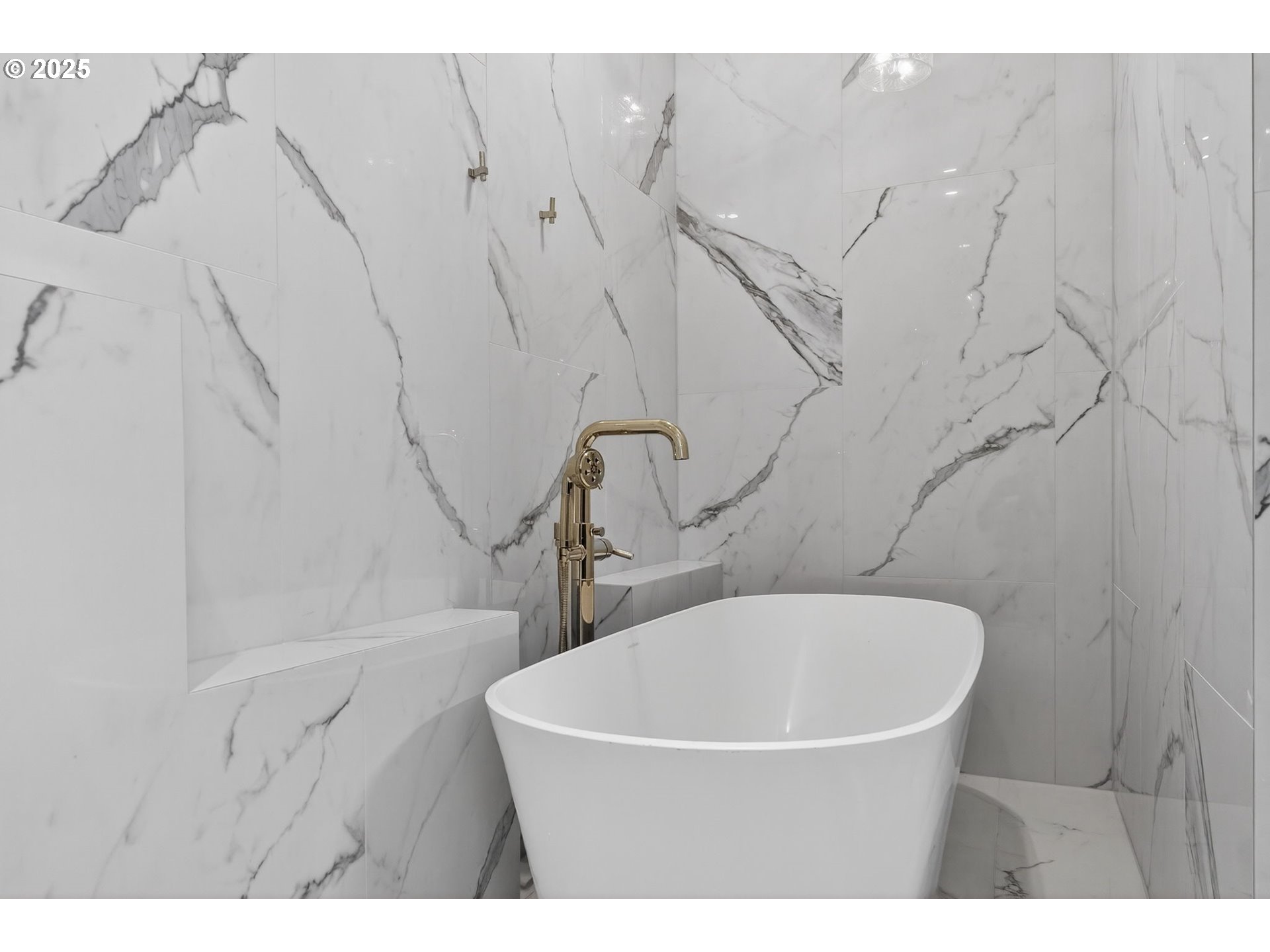 21 D AVE UNIT 5, Lake Oswego, OR, 97034