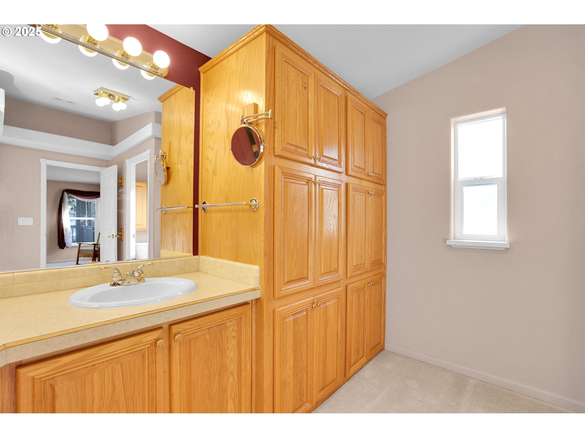 2488 NORTHAMPTON, Eugene, OR, 97404