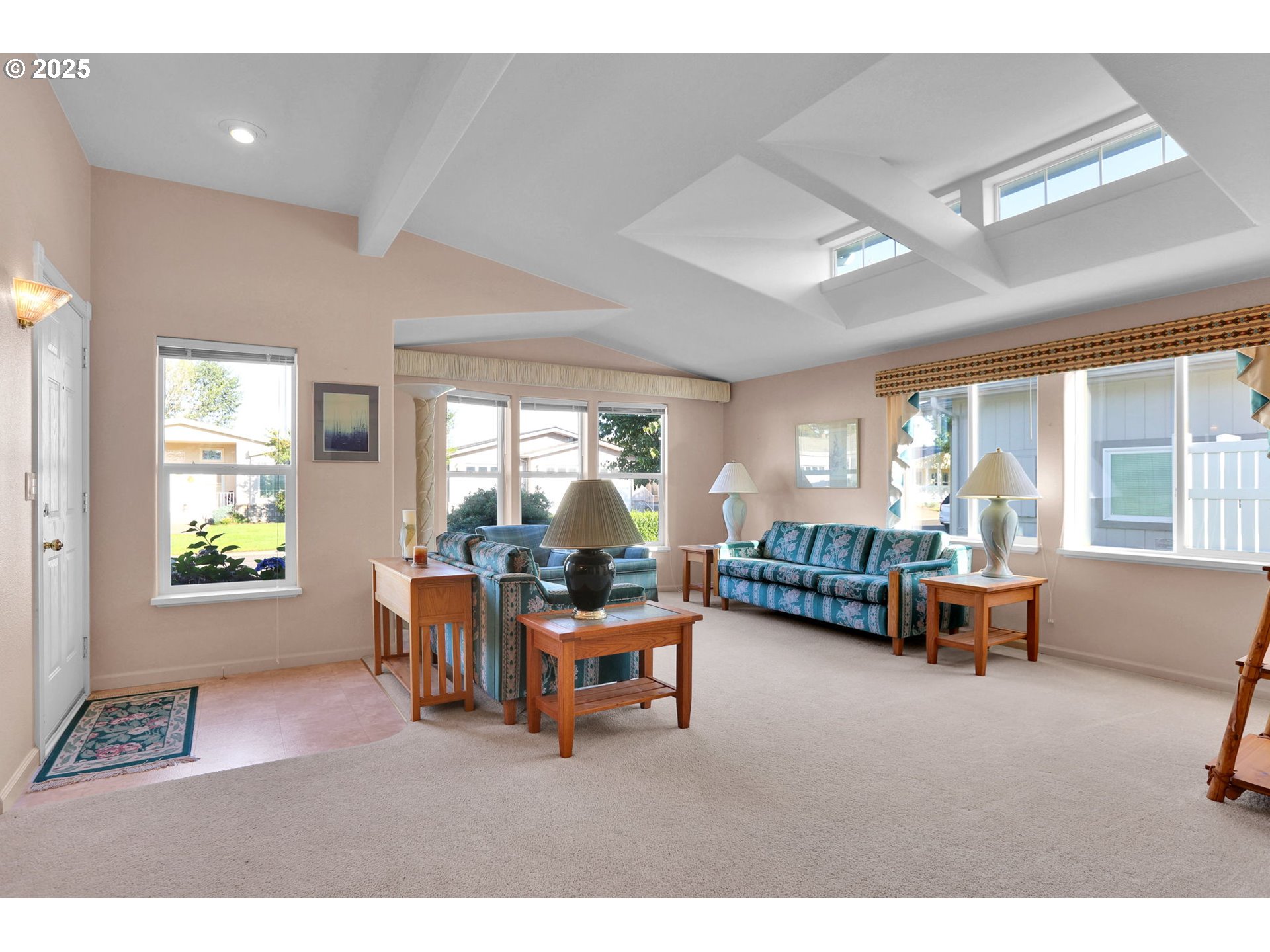 2488 NORTHAMPTON, Eugene, OR, 97404