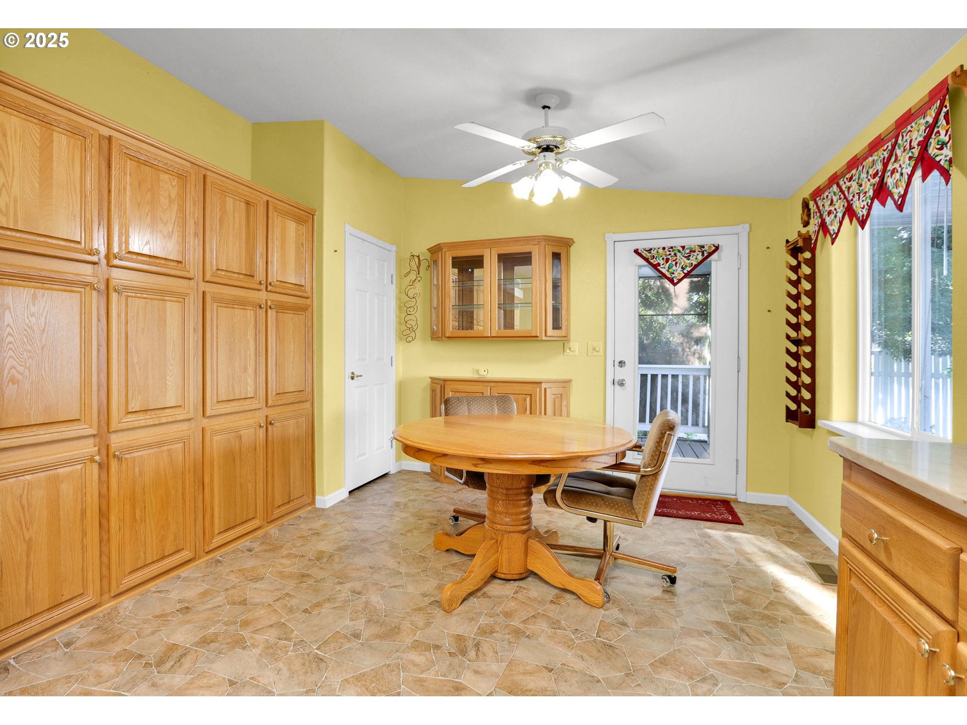 2488 NORTHAMPTON, Eugene, OR, 97404