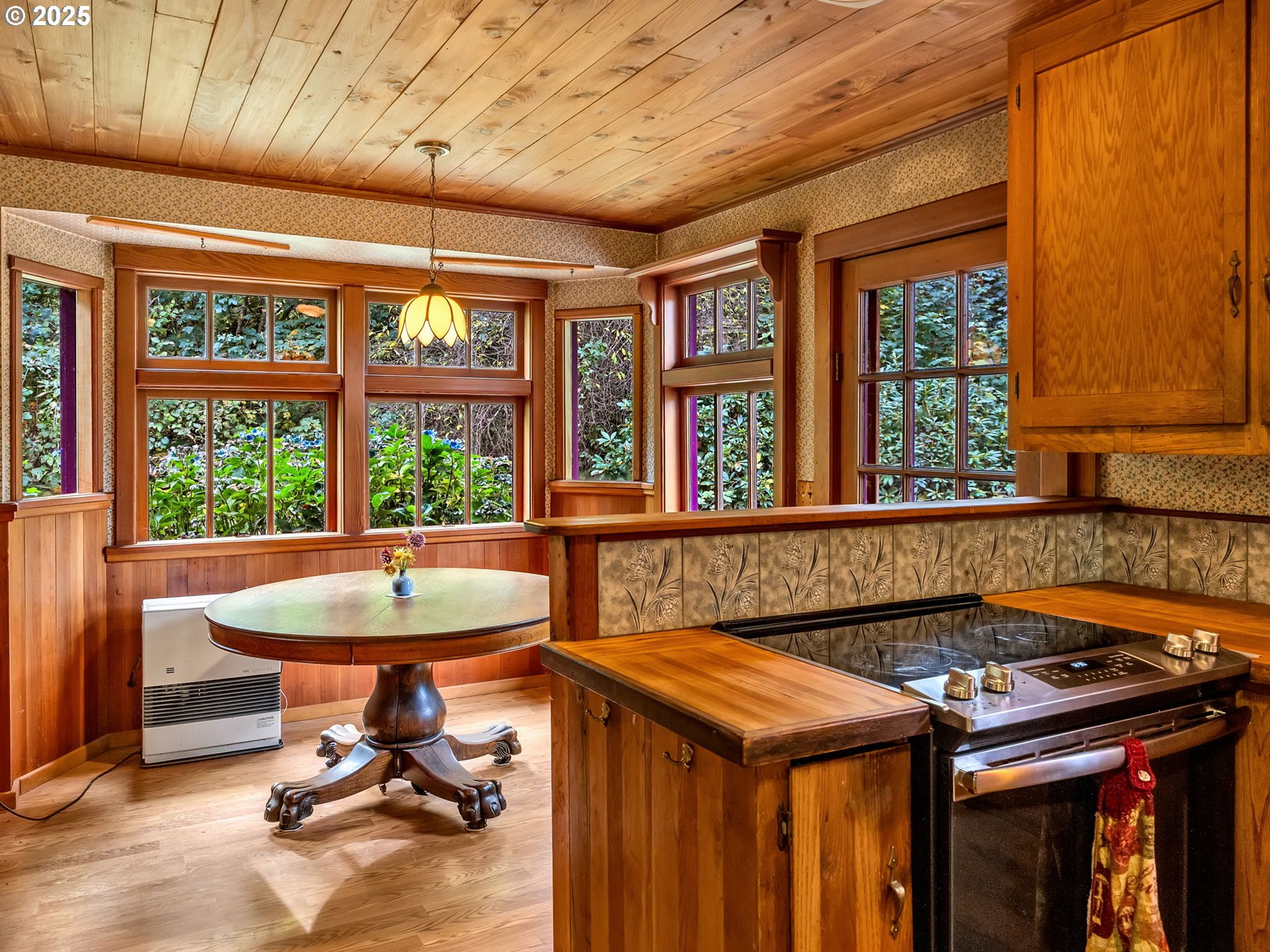 44072 Anderson LN, Astoria, OR, 97103