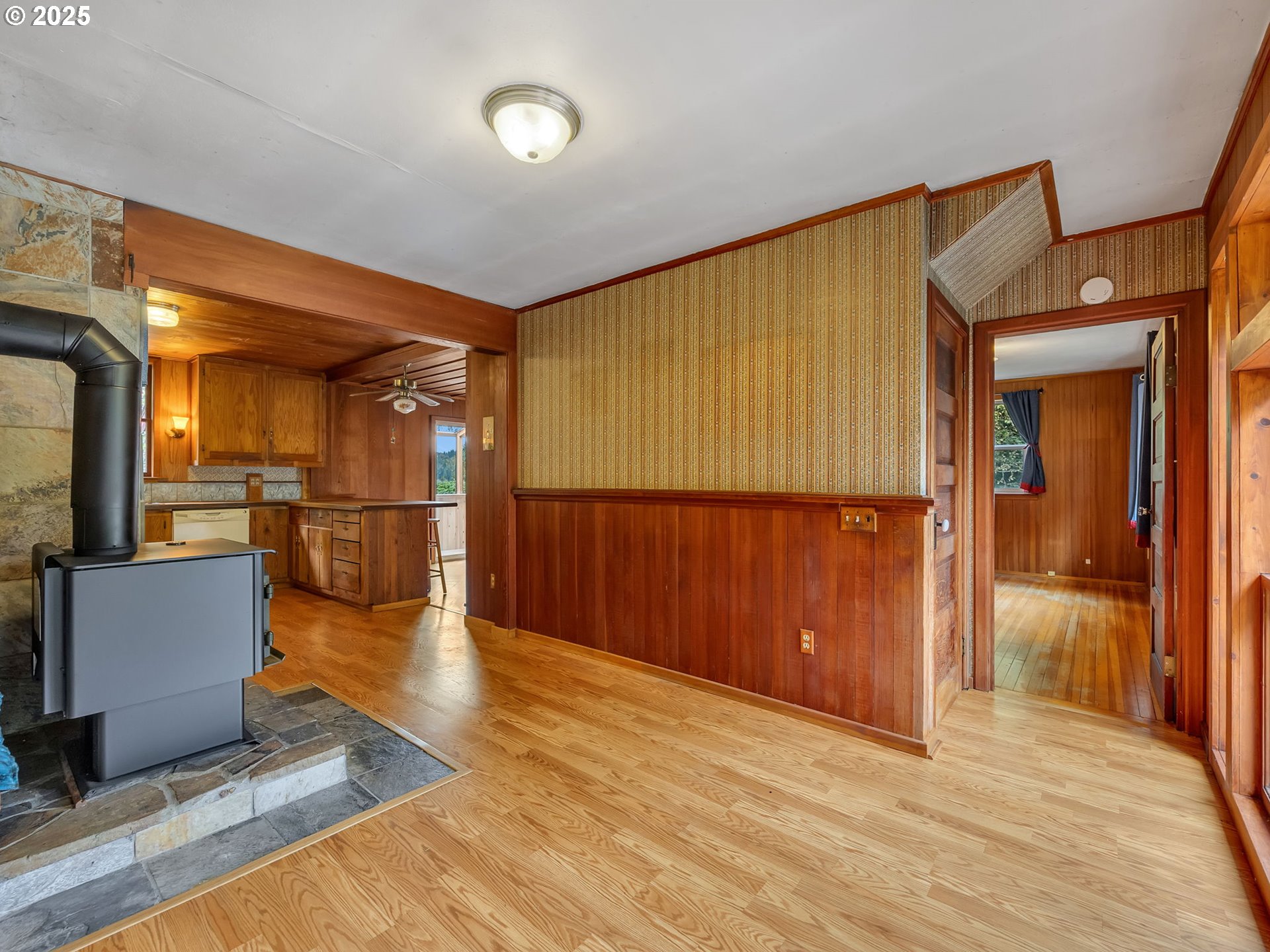 44072 Anderson LN, Astoria, OR, 97103