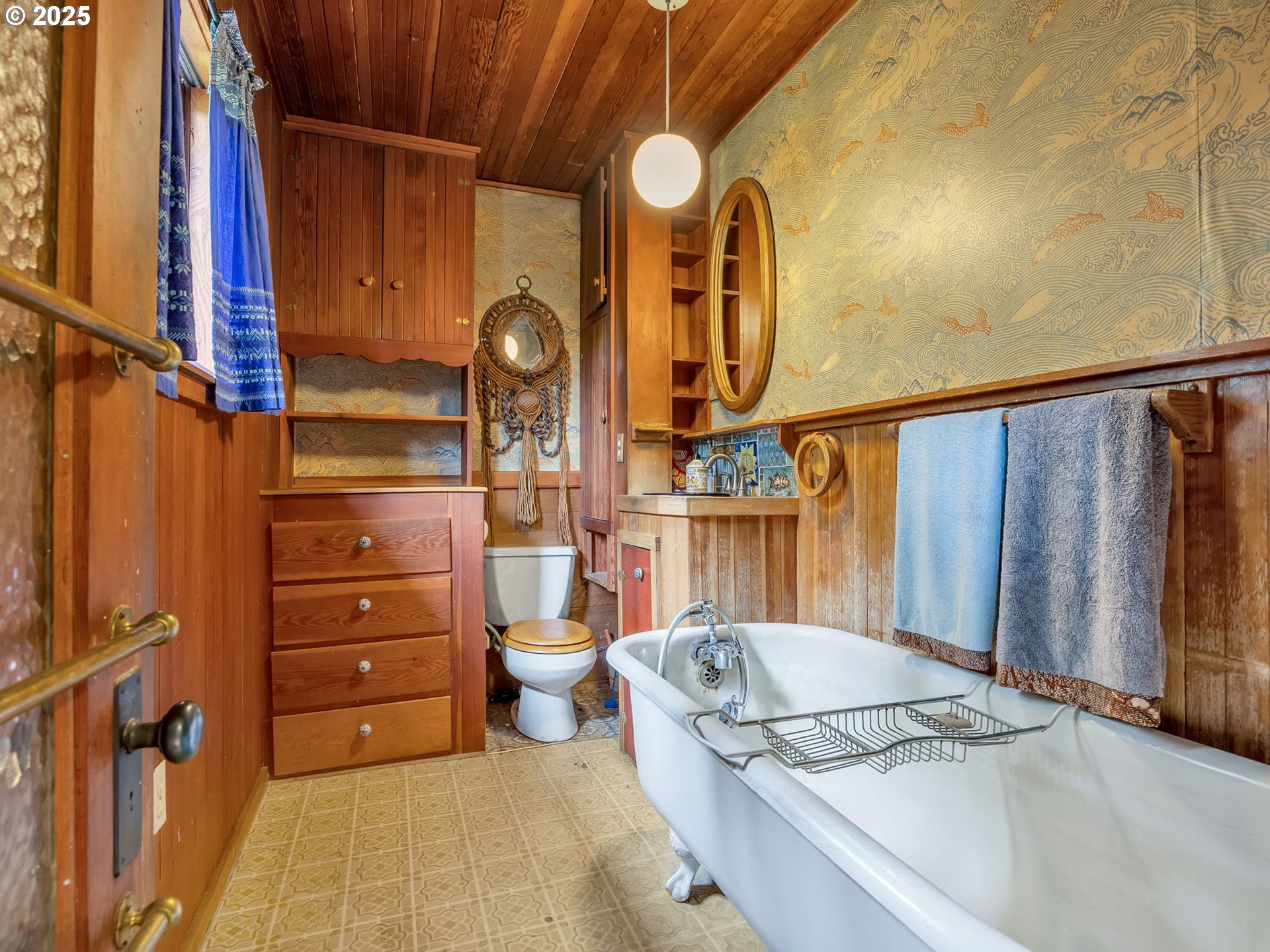 44072 Anderson LN, Astoria, OR, 97103