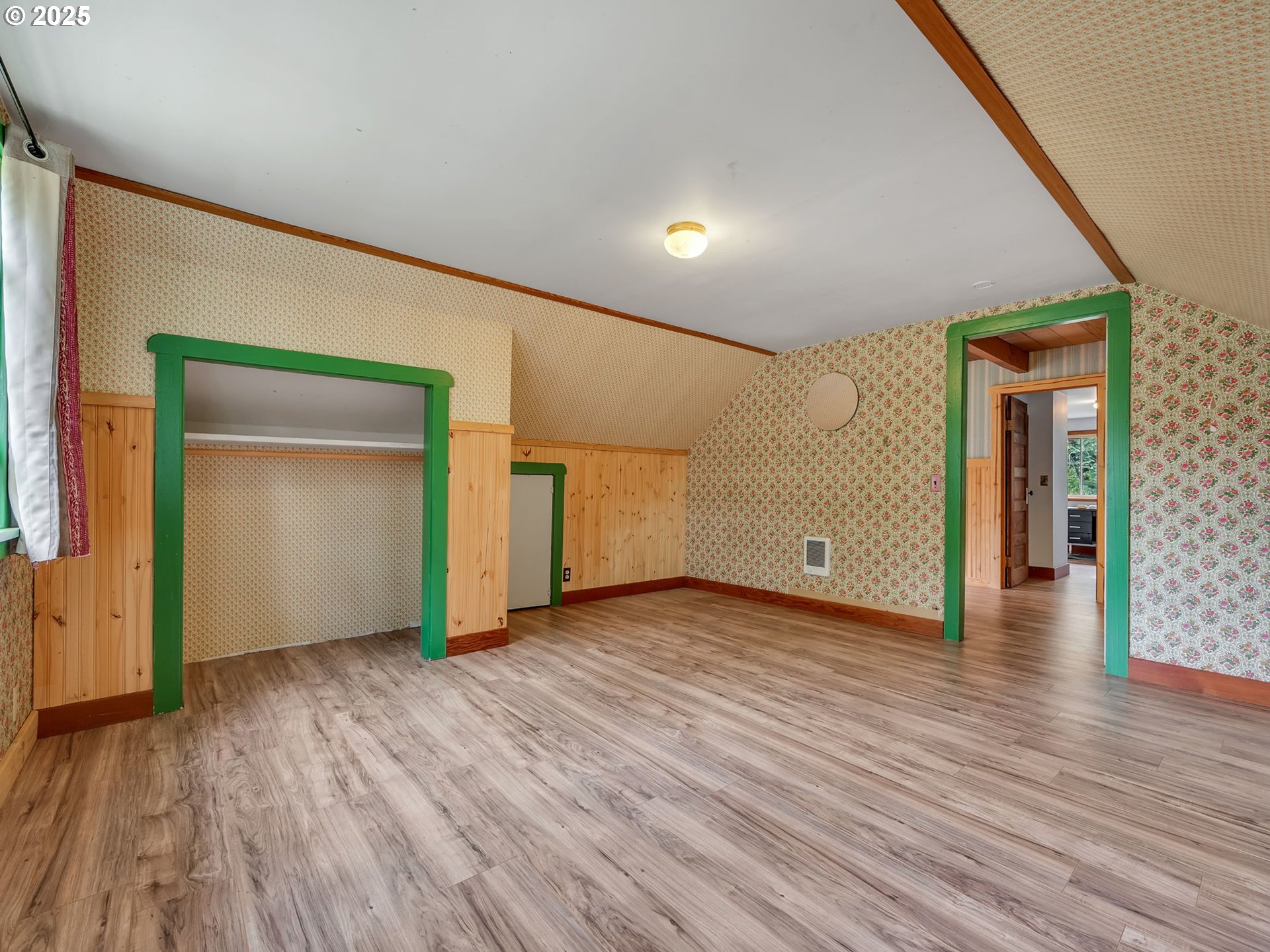 44072 Anderson LN, Astoria, OR, 97103