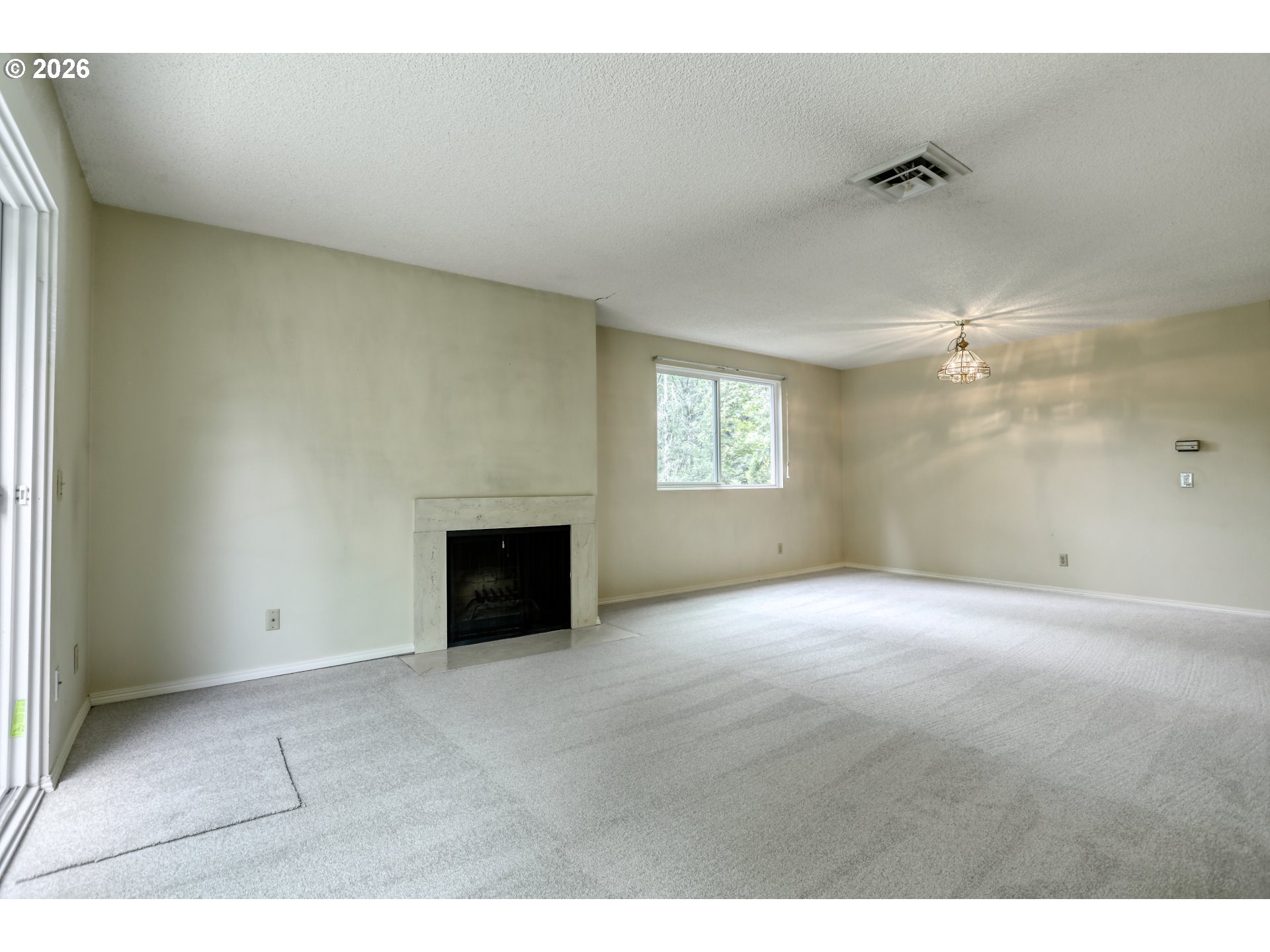 Photo #7: 608207593 Listing: Photo #7