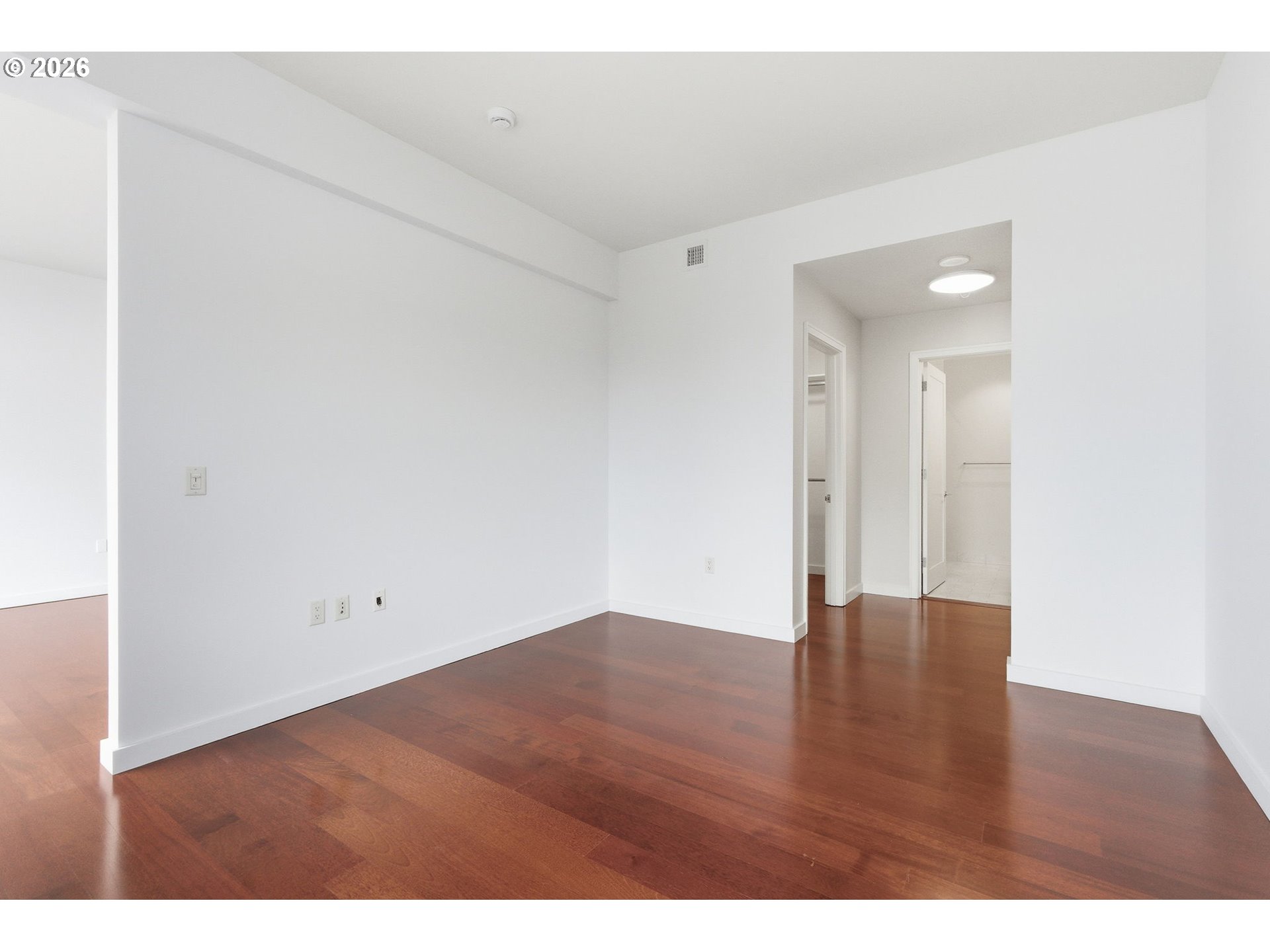 Photo #8: 608419189 Listing: Photo #8