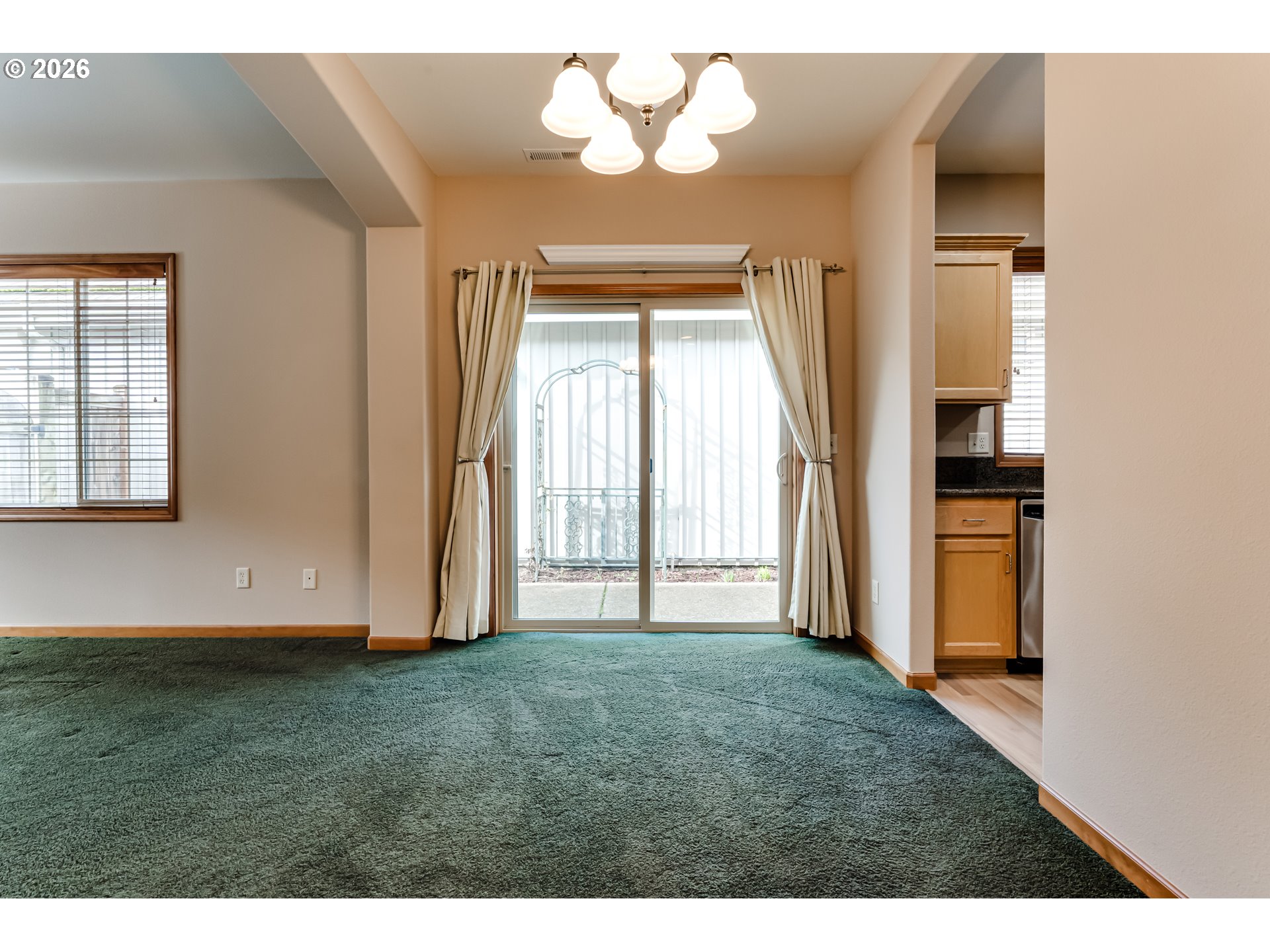 2099 LAKE SHORE DR, Eugene, OR, 97408