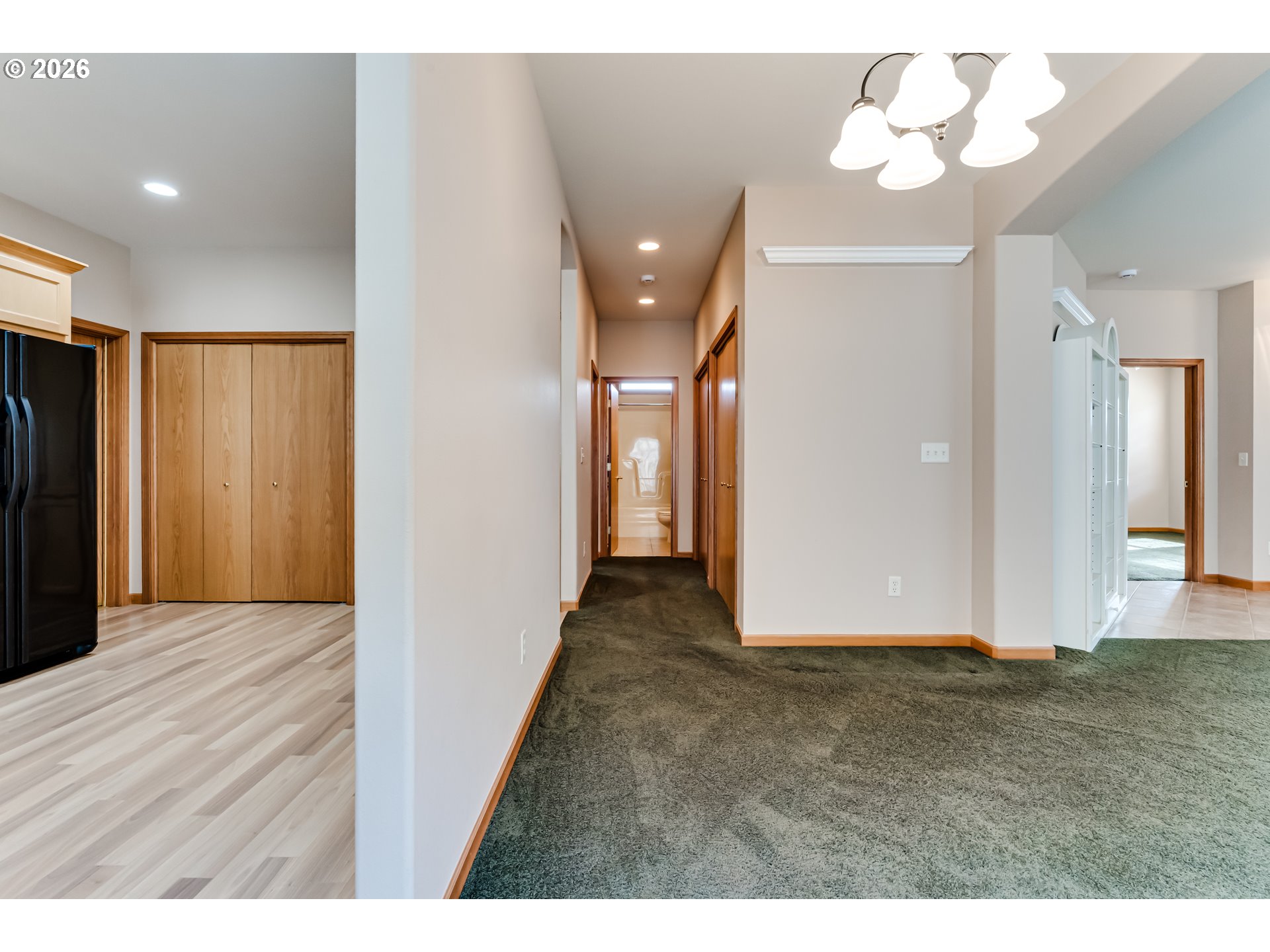 2099 LAKE SHORE DR, Eugene, OR, 97408