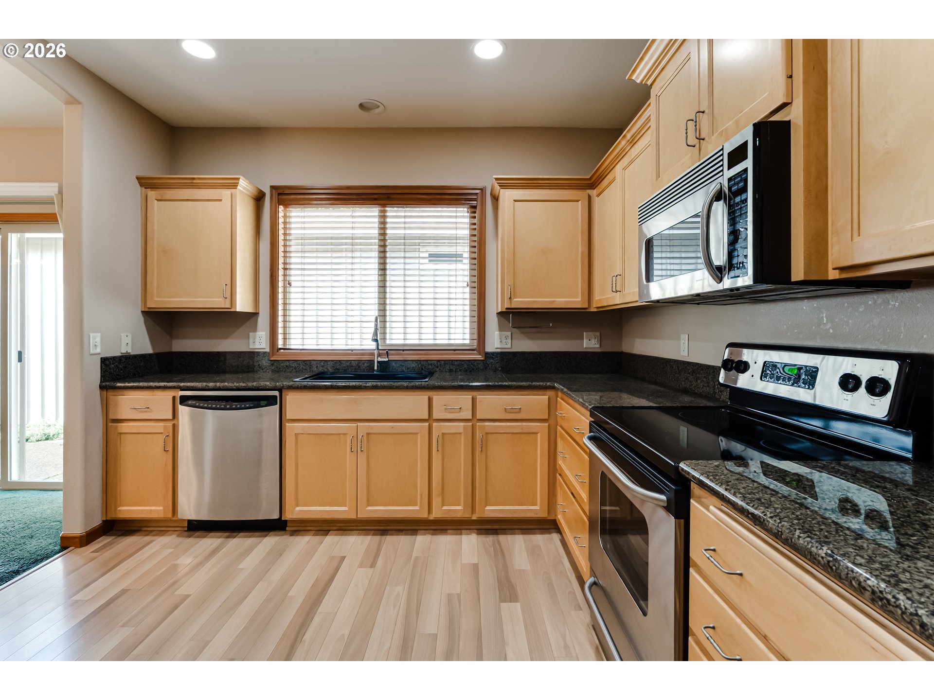 2099 LAKE SHORE DR, Eugene, OR, 97408