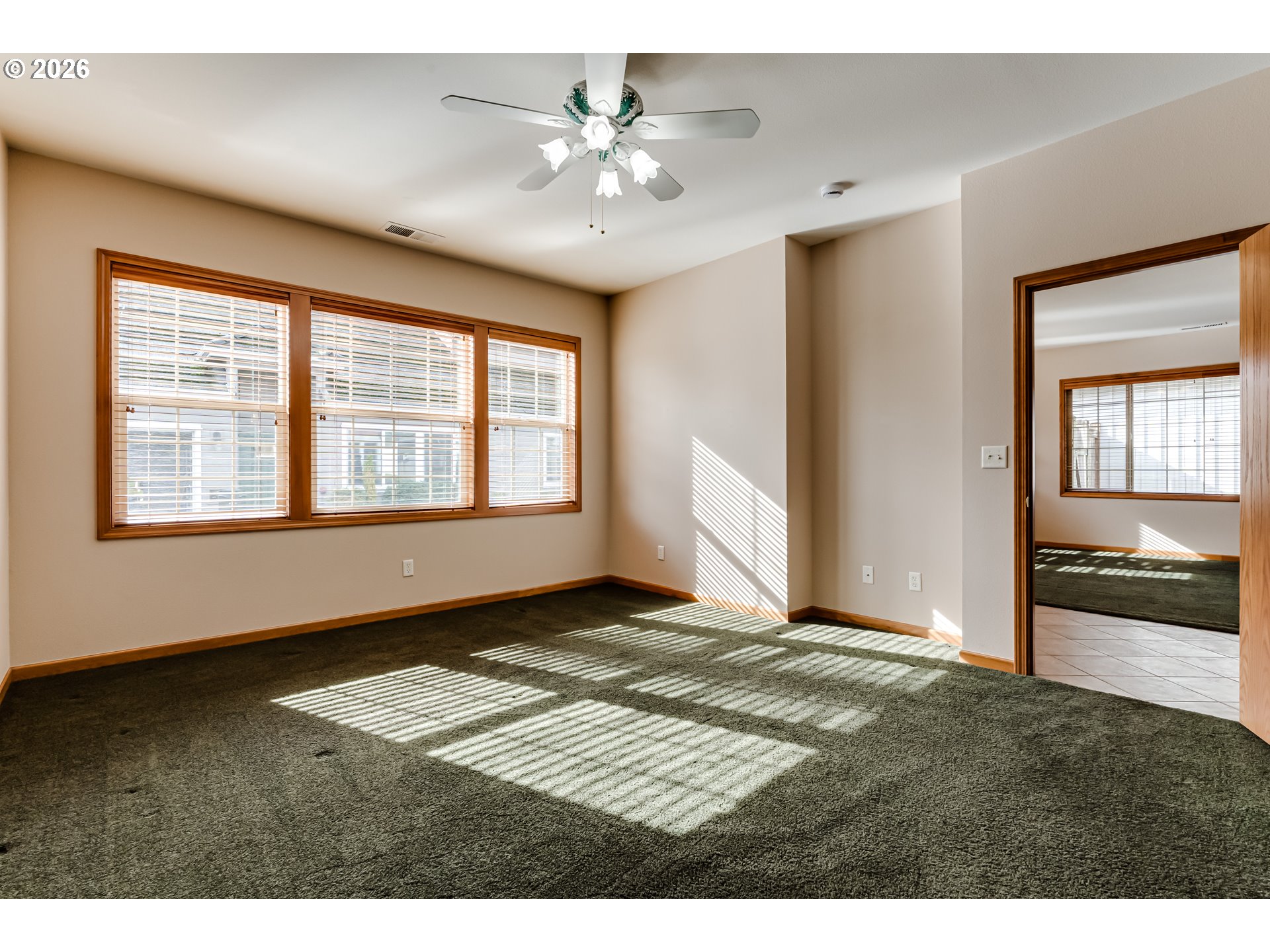 2099 LAKE SHORE DR, Eugene, OR, 97408