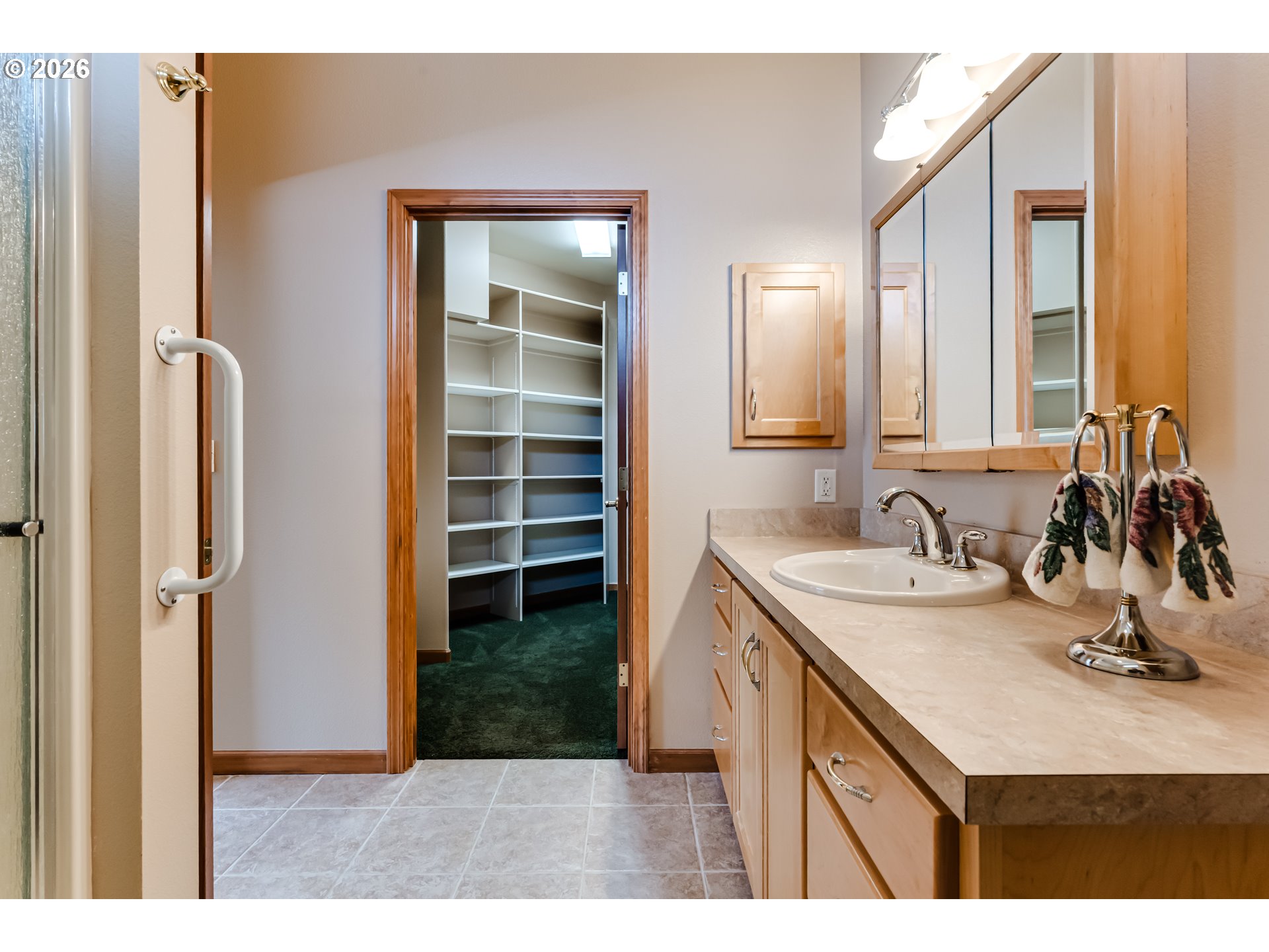 2099 LAKE SHORE DR, Eugene, OR, 97408