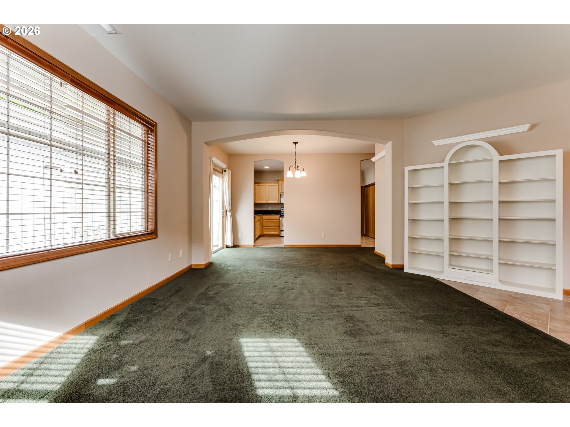 2099 LAKE SHORE DR, Eugene, OR, 97408