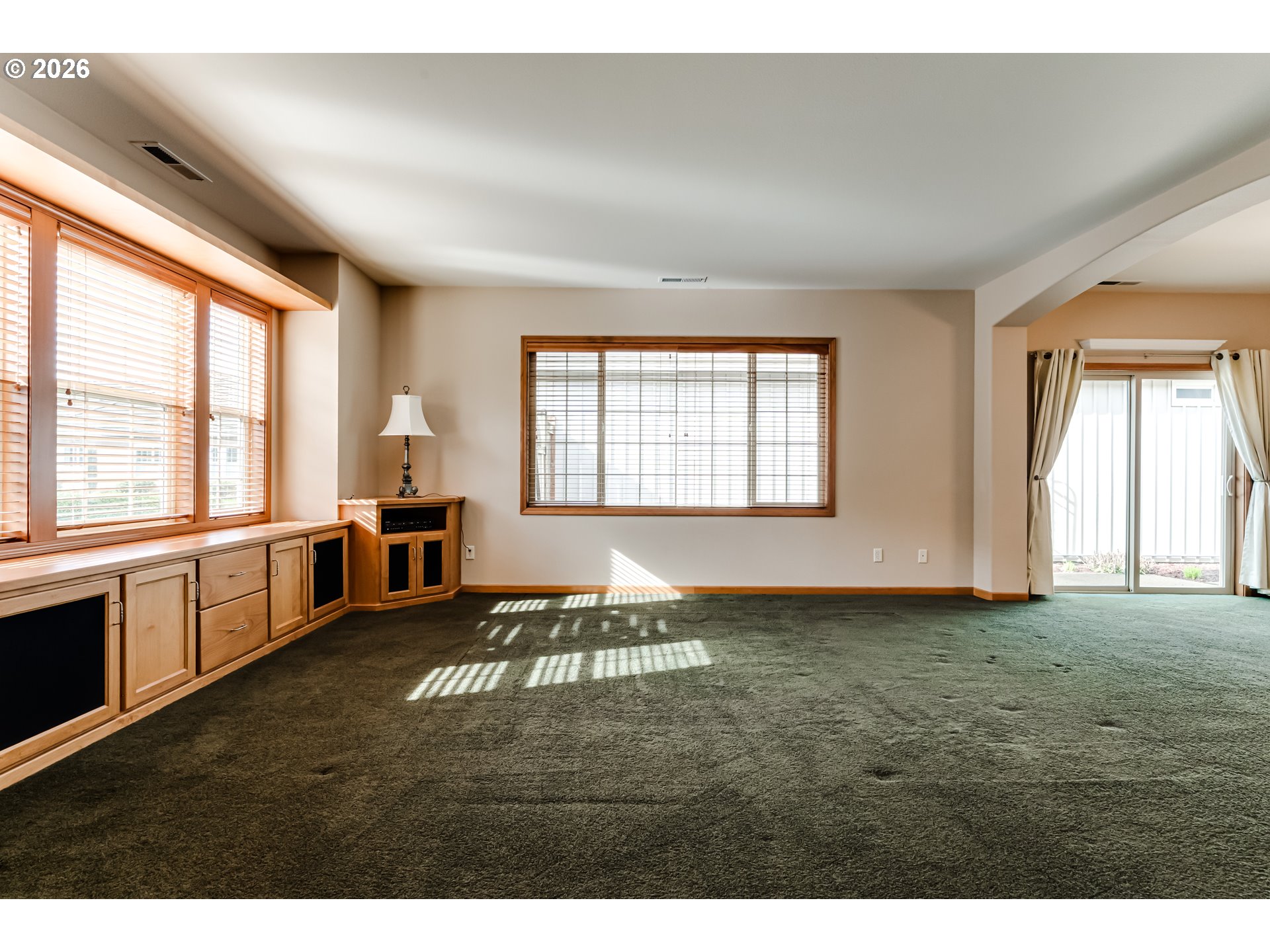 2099 LAKE SHORE DR, Eugene, OR, 97408