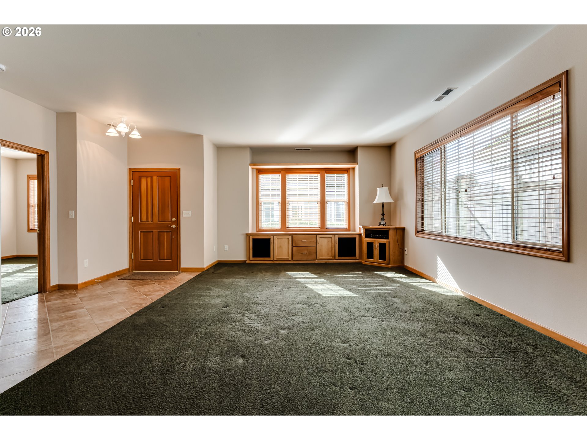 2099 LAKE SHORE DR, Eugene, OR, 97408