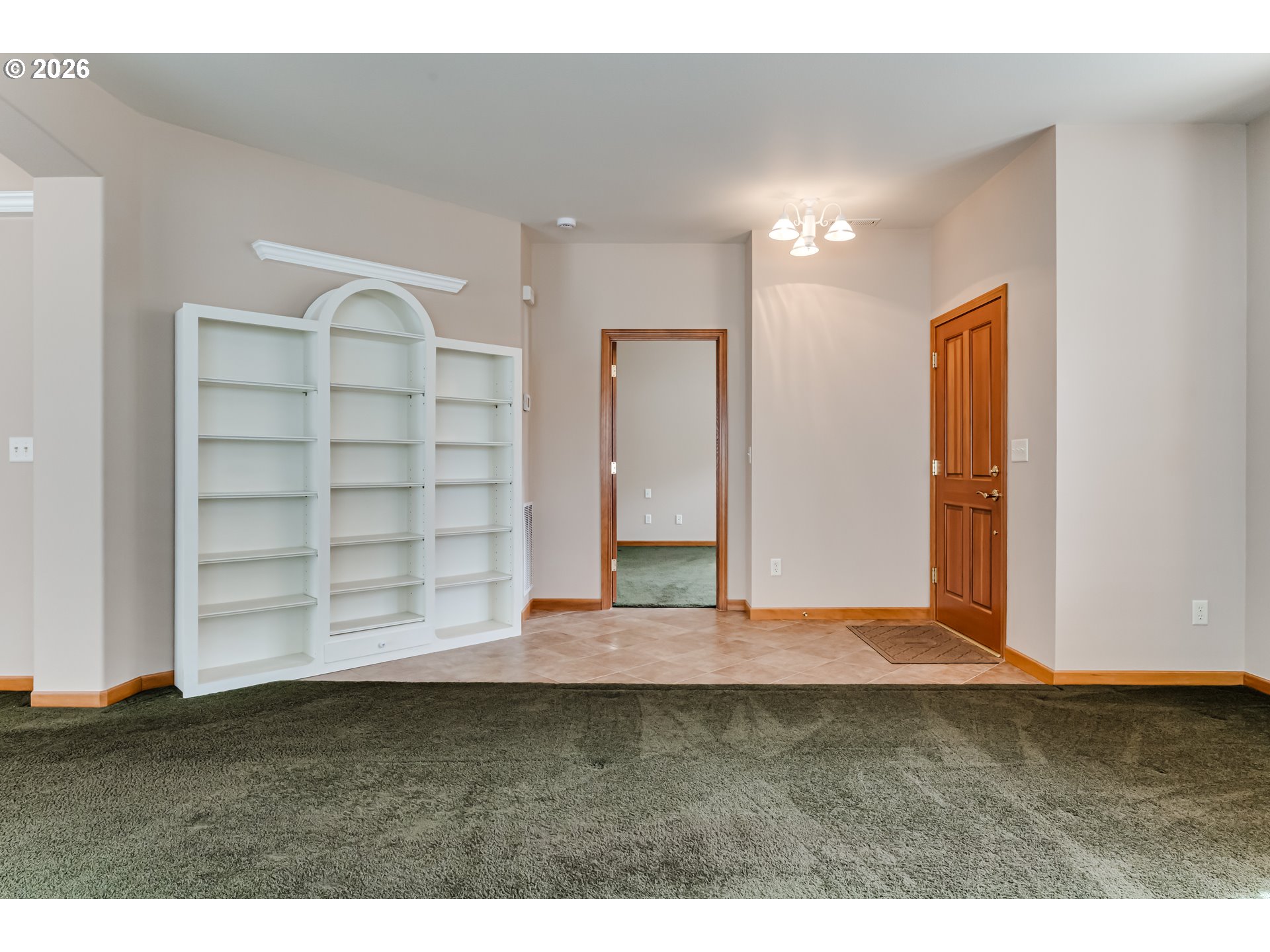 2099 LAKE SHORE DR, Eugene, OR, 97408