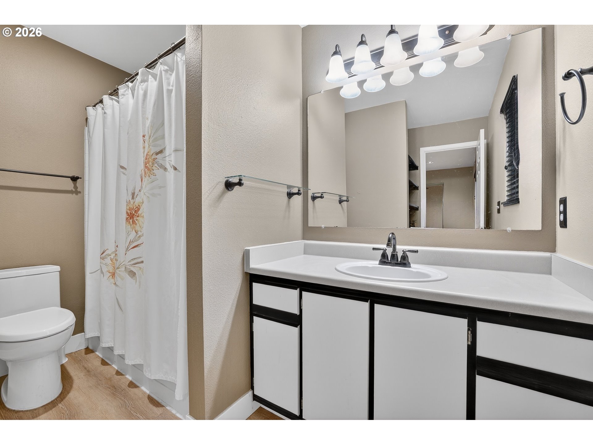 Photo #20: 610115008 Listing: Photo #20