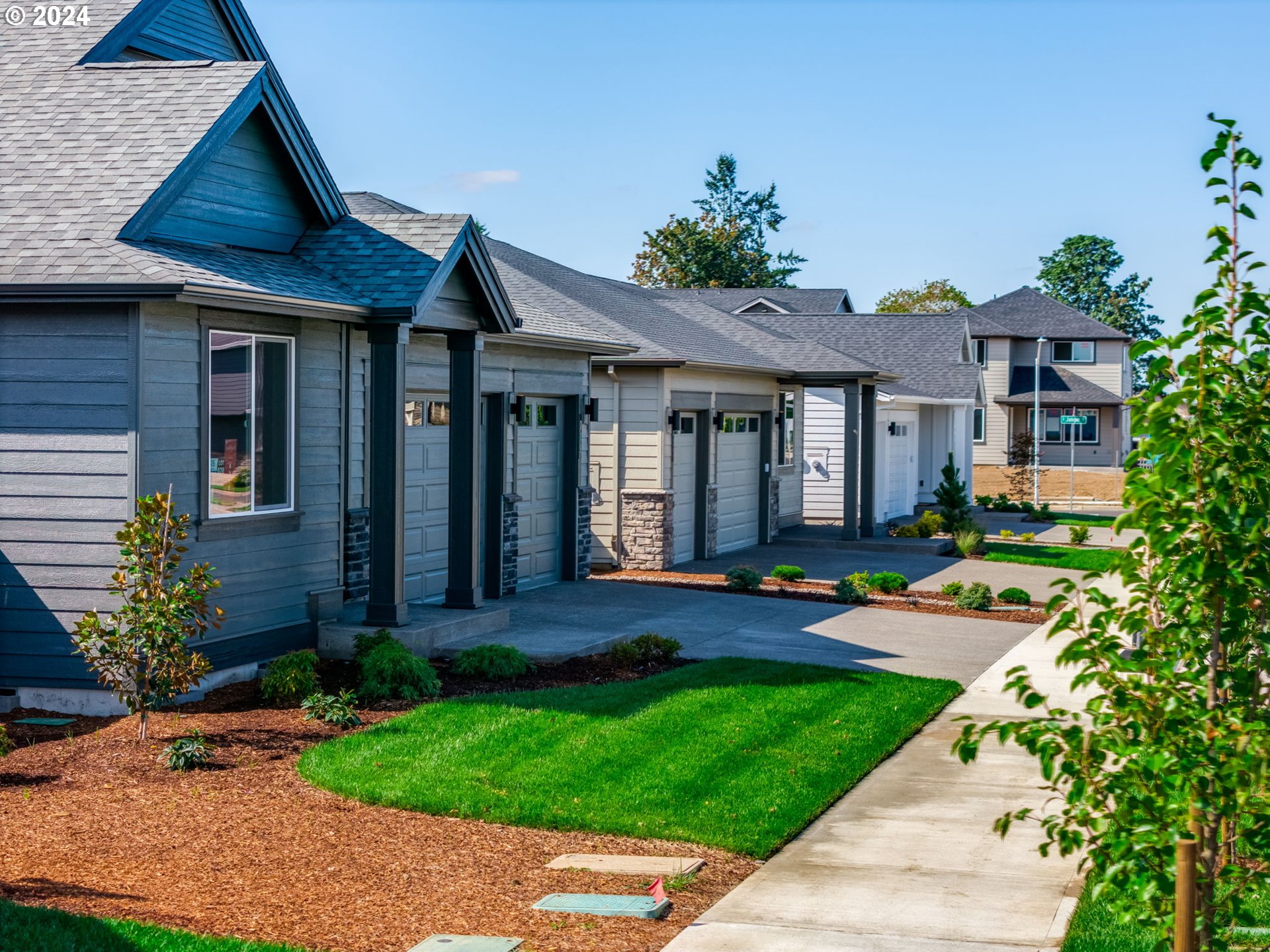 1821 S Pepperwood ST, Canby, OR, 97013