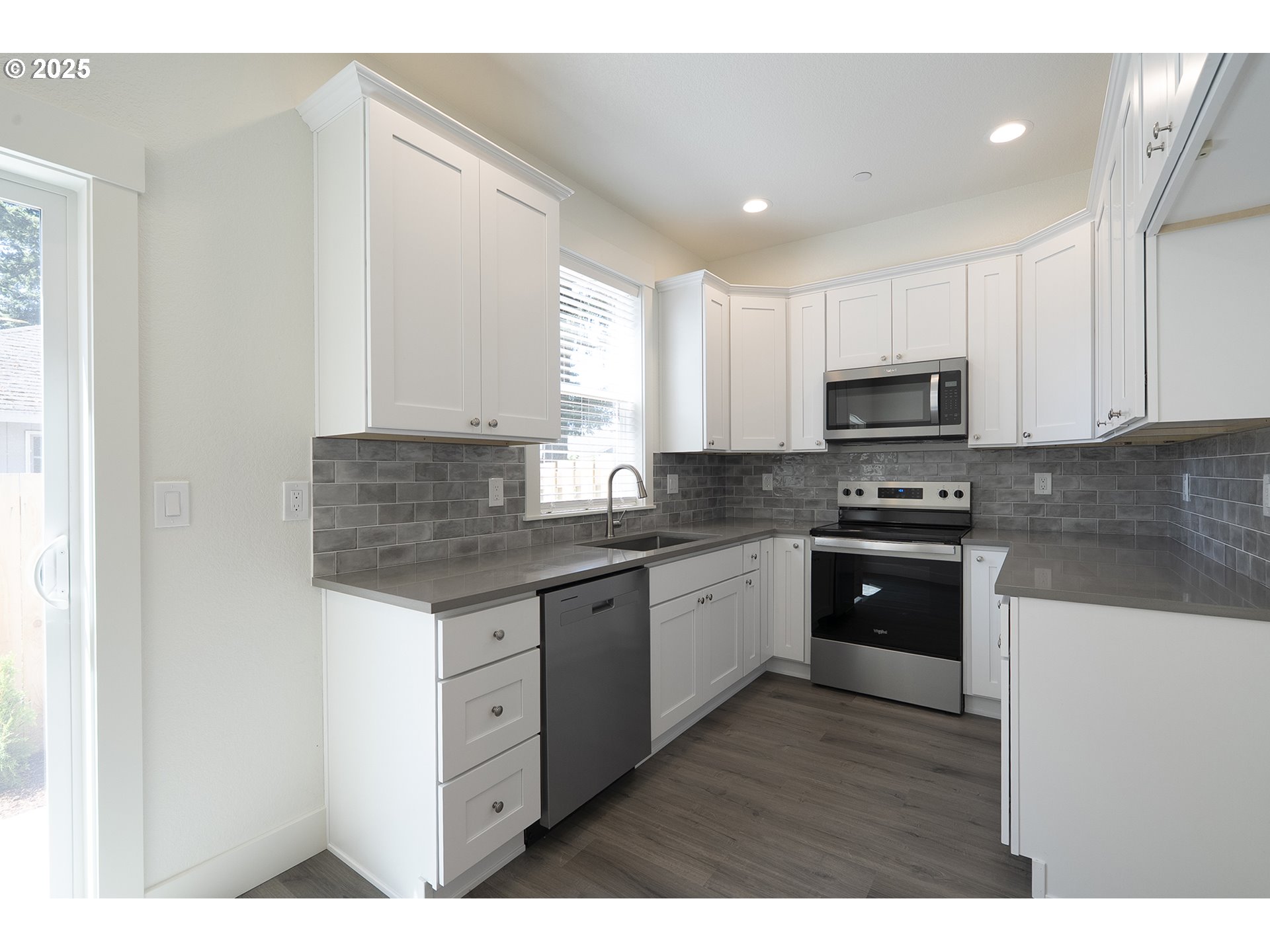 Photo #7: 610227350 Listing: Photo #7