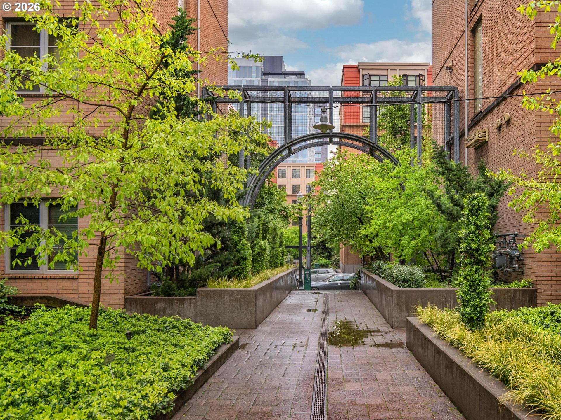 Photo #1: 610422026 Listing: Photo #1