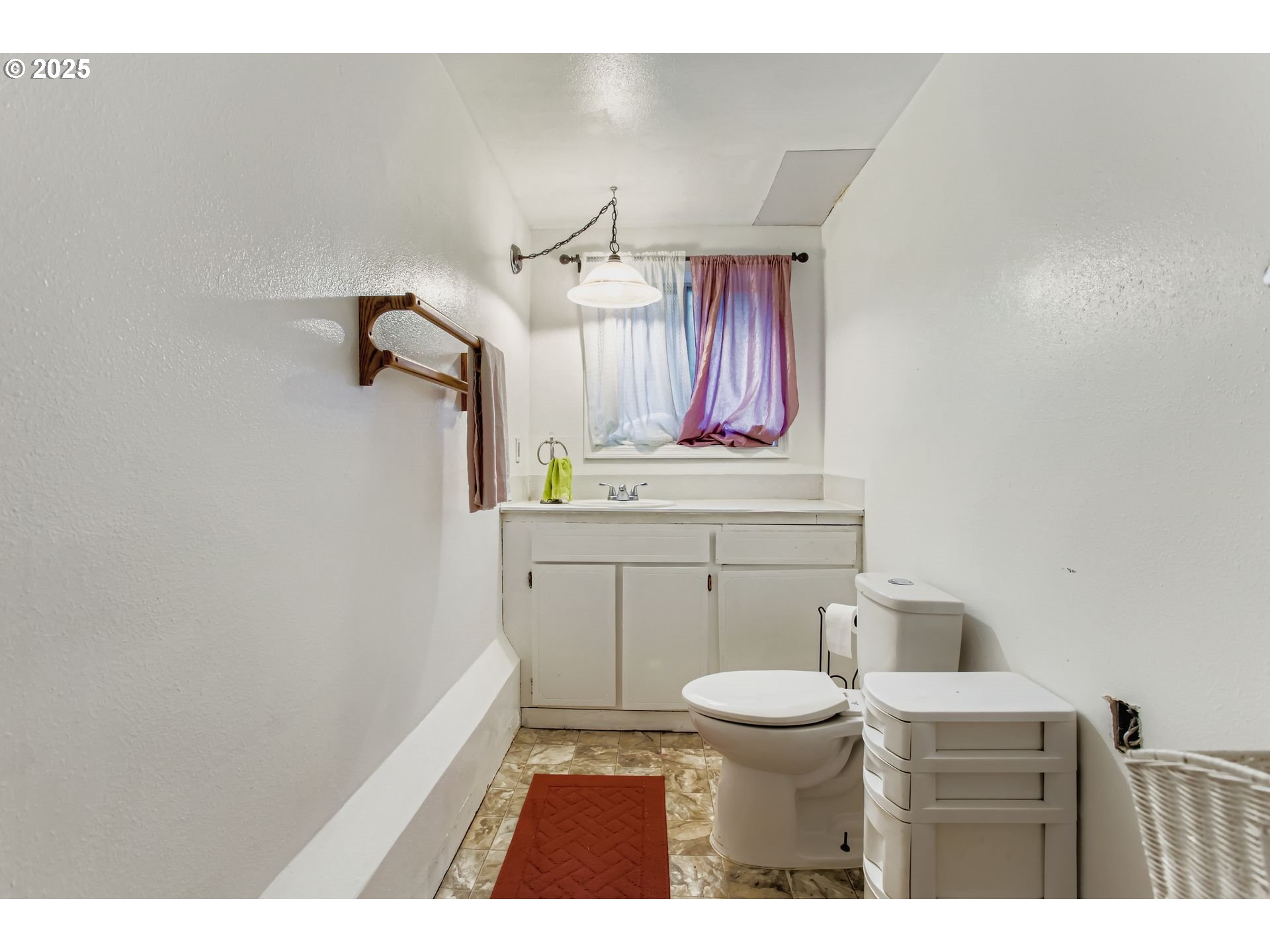 4201 CHILDS RD, Lake Oswego, OR, 97034