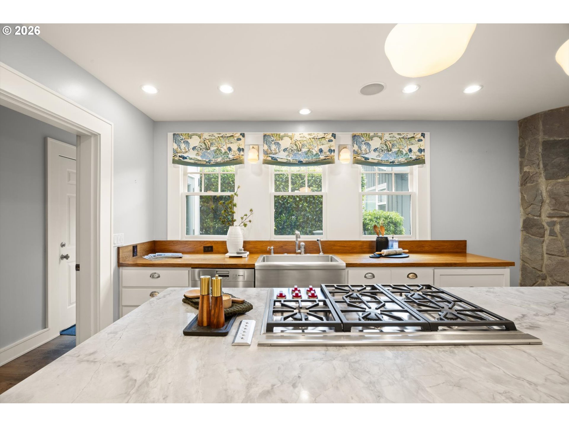 4368 LAKEVIEW BLVD, Lake Oswego, OR, 97035