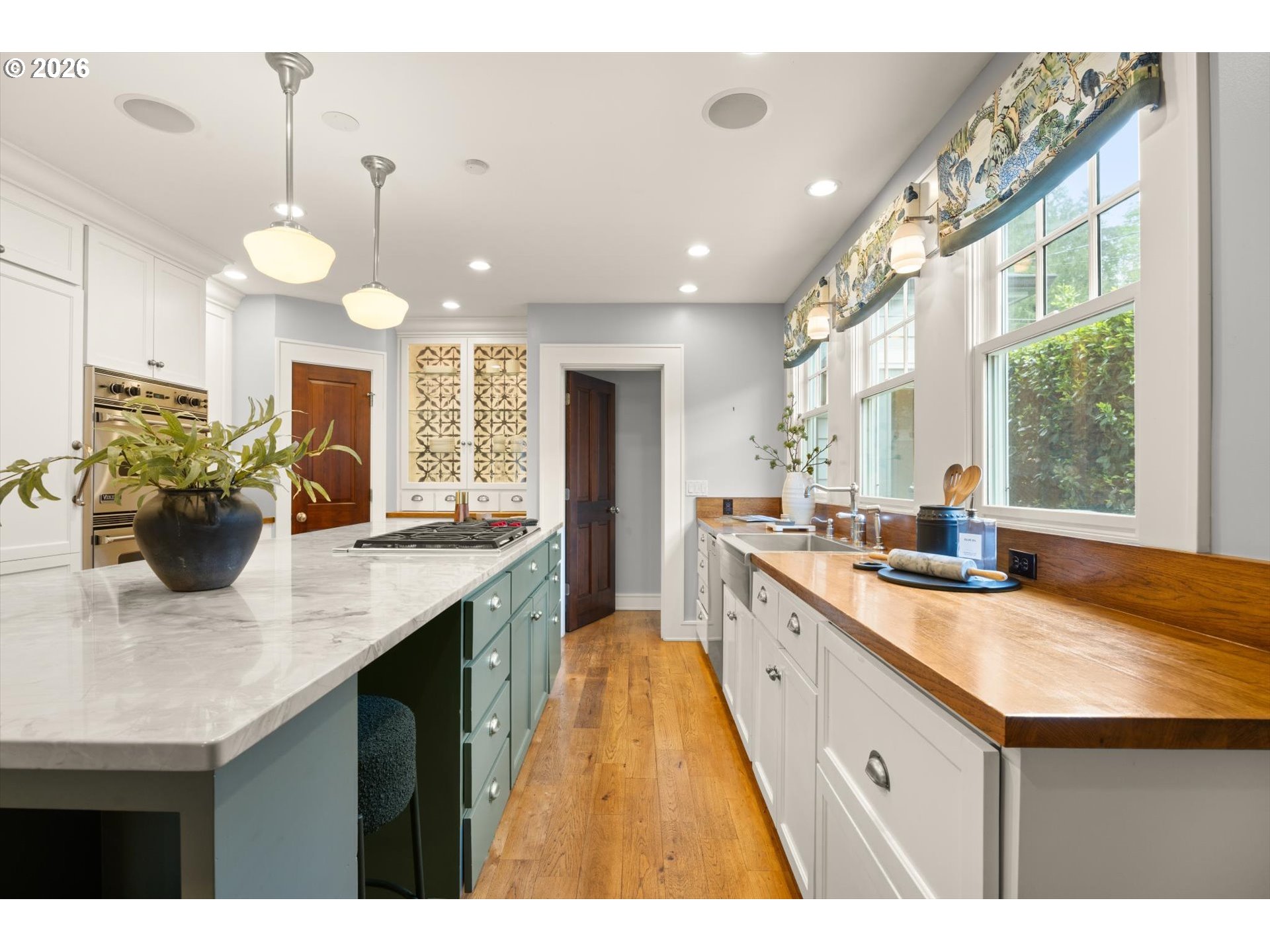 4368 LAKEVIEW BLVD, Lake Oswego, OR, 97035