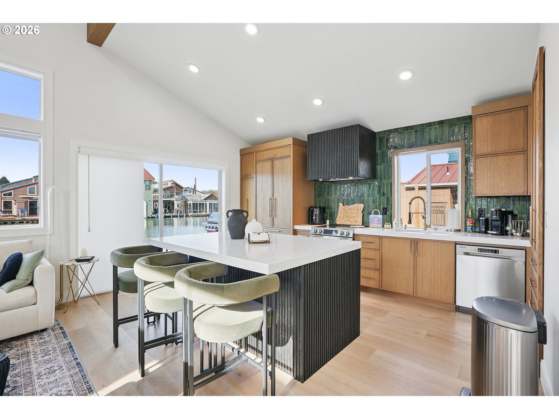 18989 NE Marine DR UNIT A6, Portland, OR, 97230