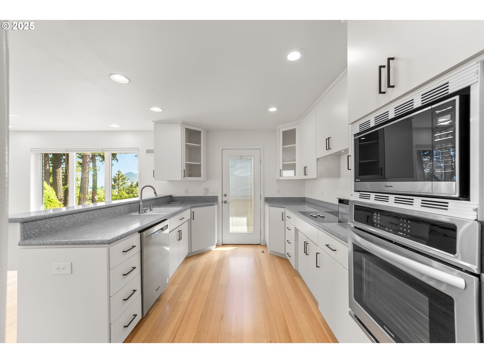 790 TRANQUIL LN, Roseburg, OR, 97471