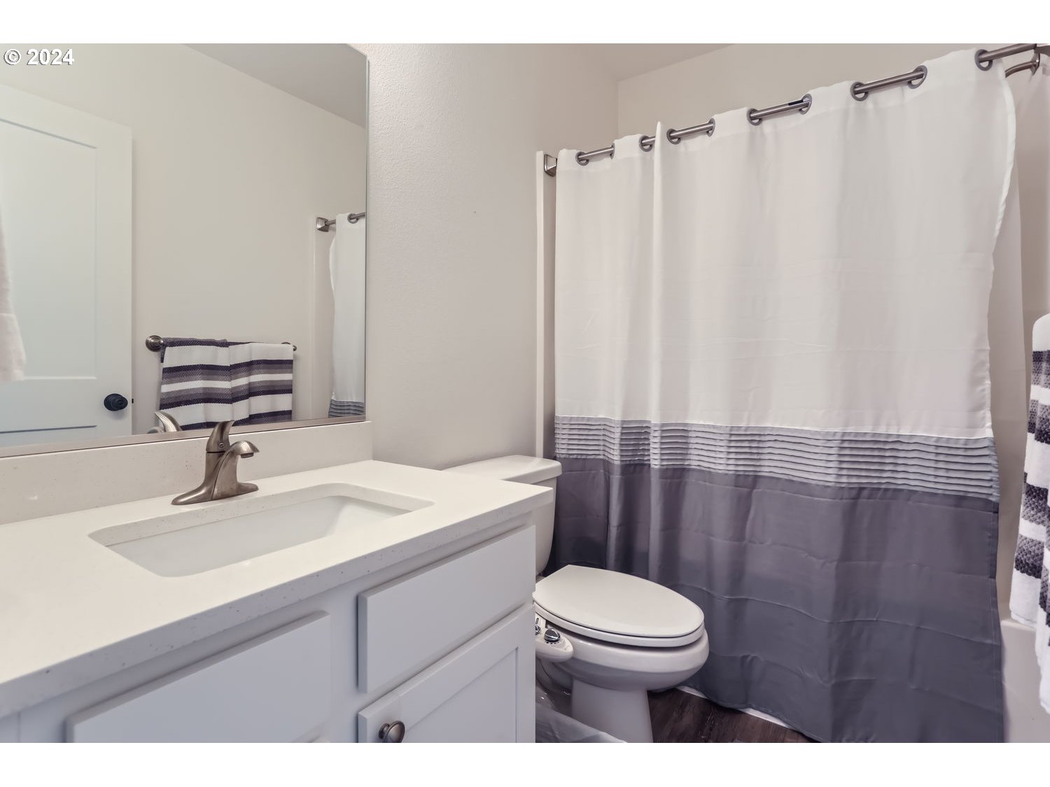 Photo #10: 612581769 Listing: Photo #10