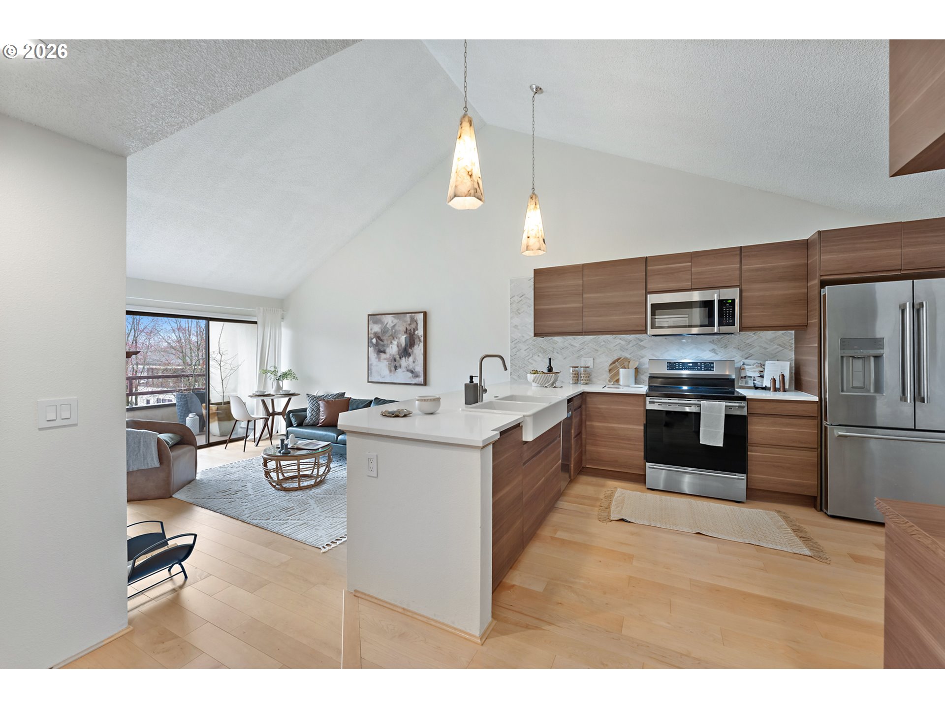 Photo #4: 612683789 Listing: Photo #4