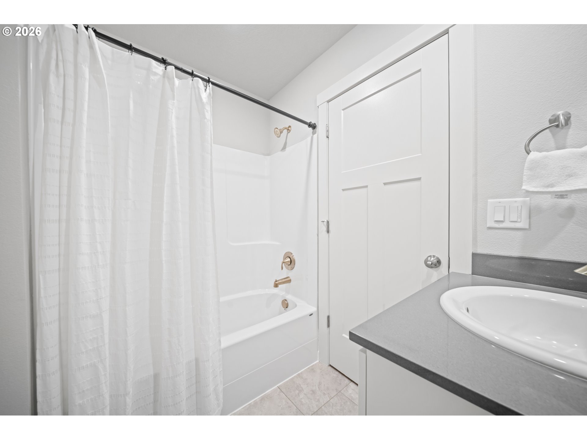 Photo #17: 612687463 Listing: Photo #17