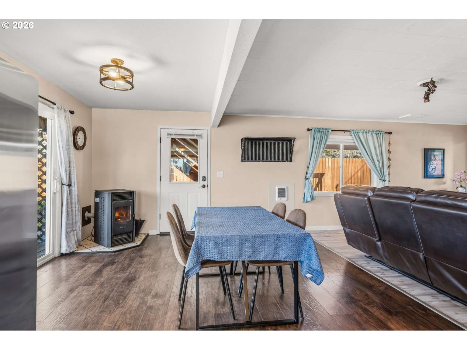 1214 MOORE ST, Brookings, OR, 97415