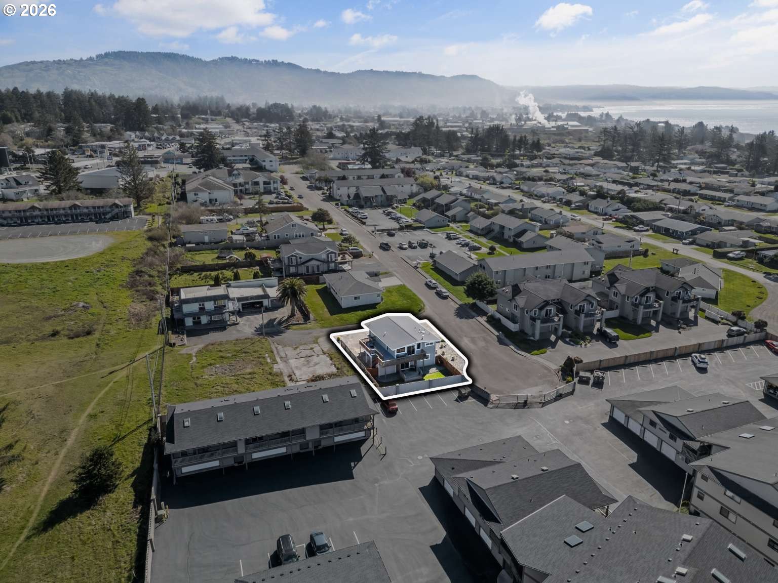 1214 MOORE ST, Brookings, OR, 97415