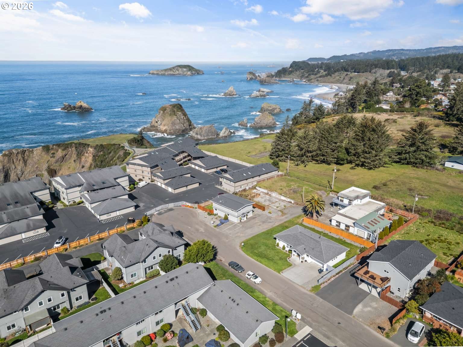 1214 MOORE ST, Brookings, OR, 97415