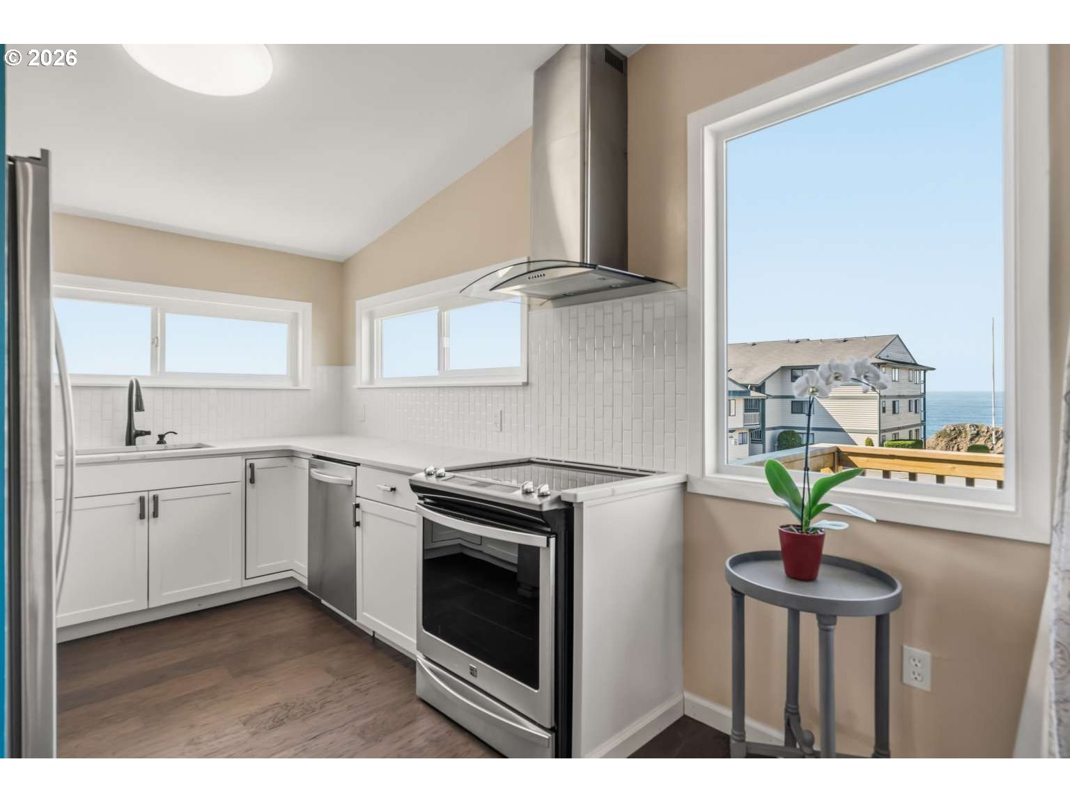 1214 MOORE ST, Brookings, OR, 97415