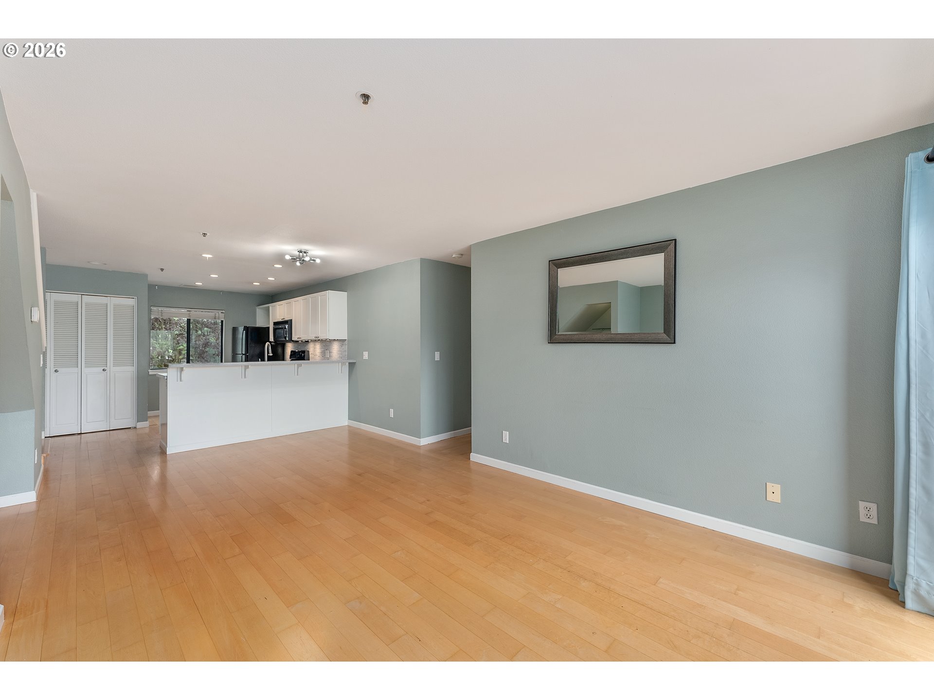 Photo #5: 613958786 Listing: Photo #5