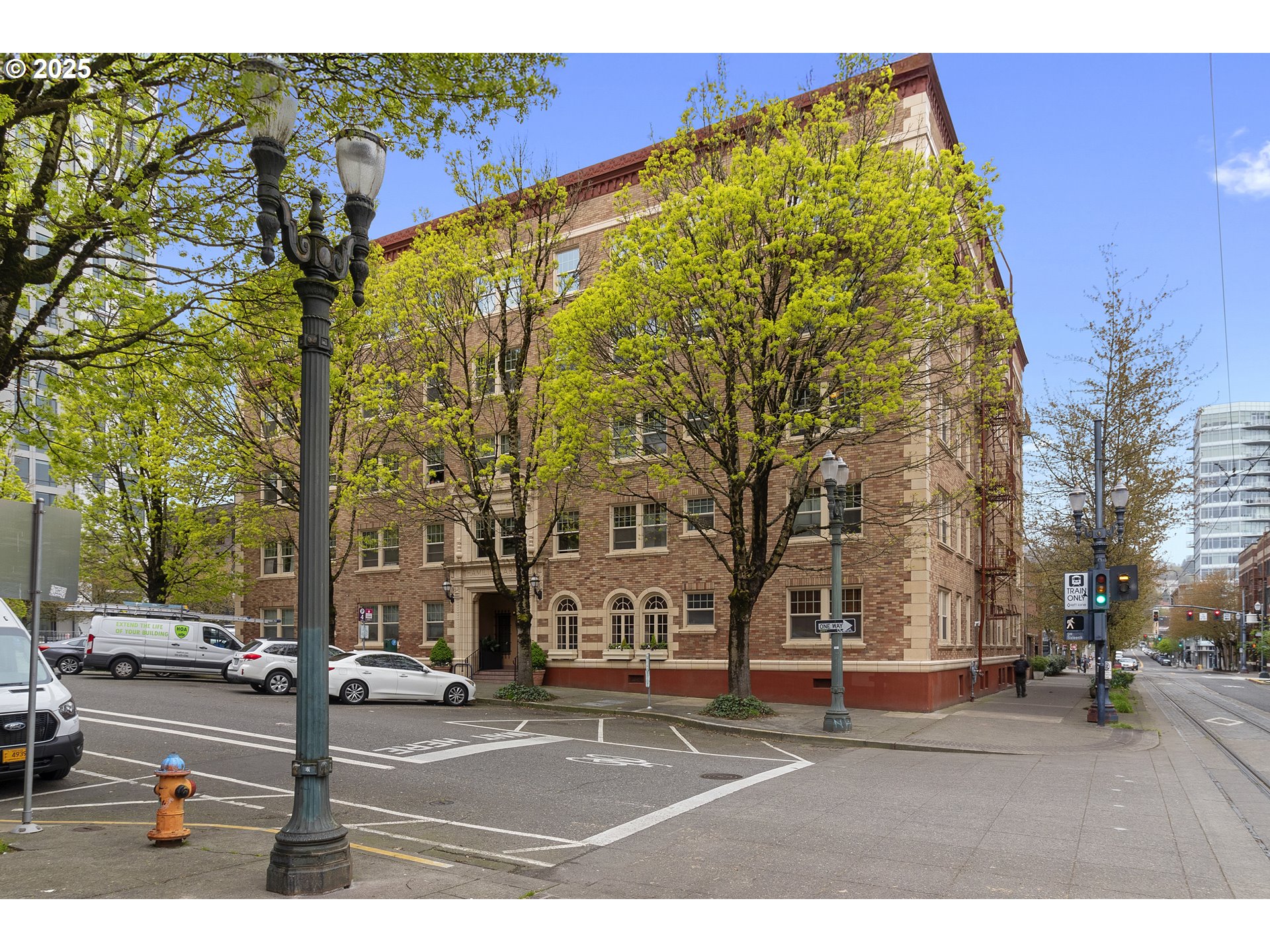 Photo #2: 614709320 Listing: Photo #2