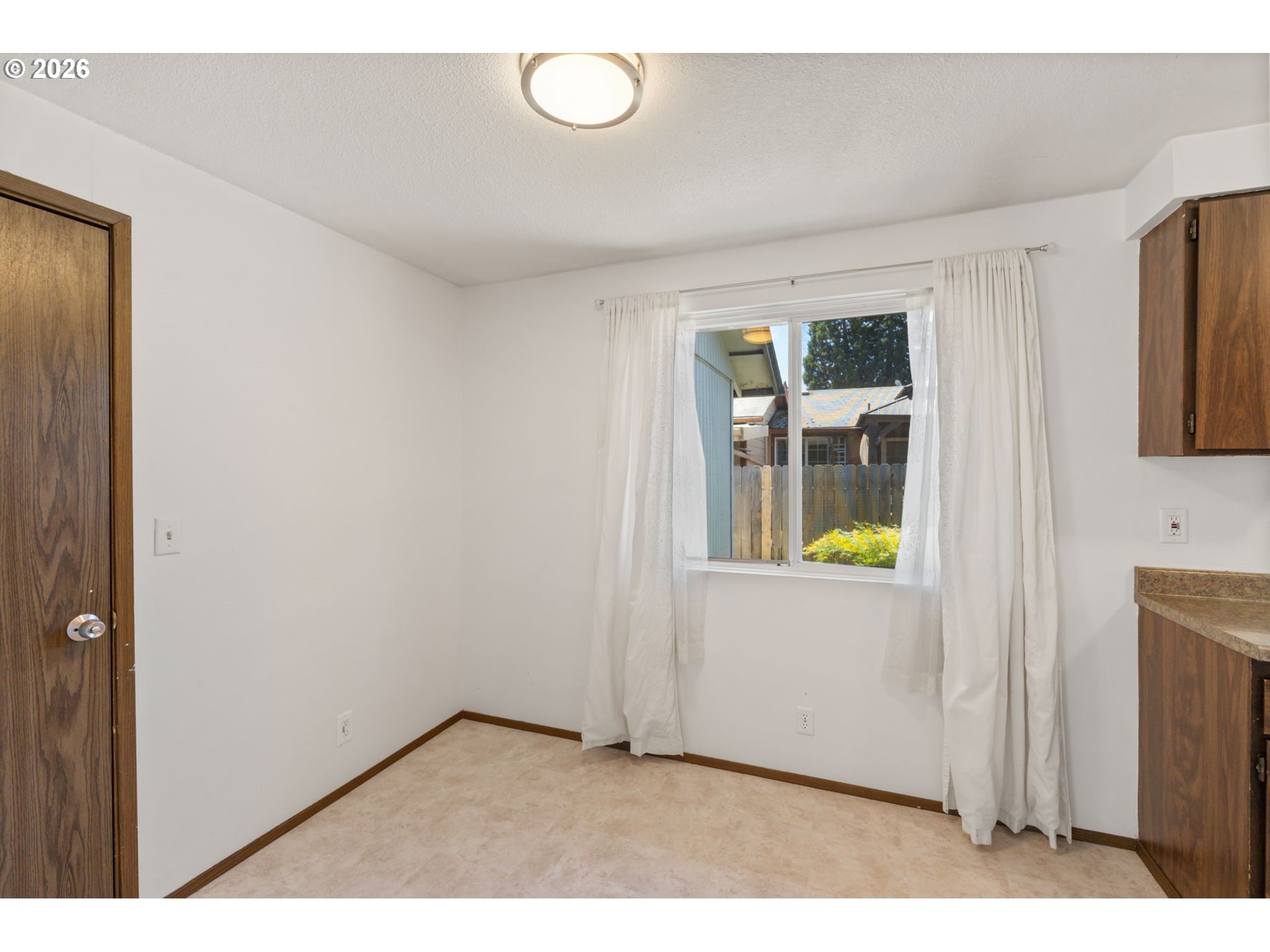 Property photo 10 of 35