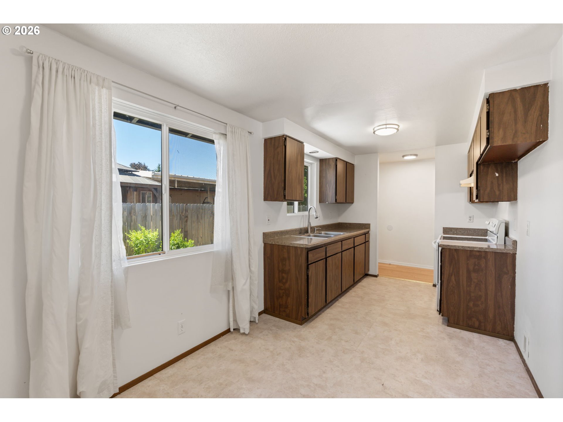 Property photo 11 of 35