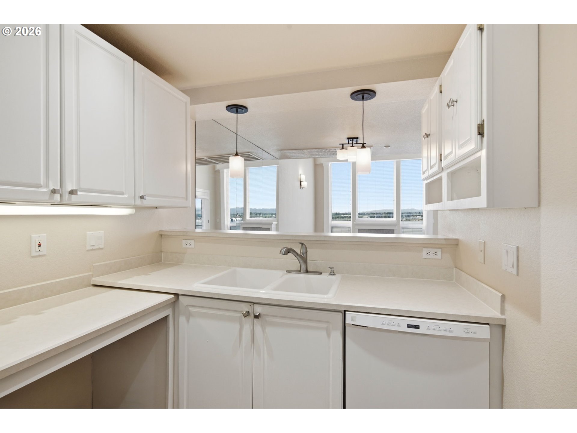 Photo #8: 616416905 Listing: Photo #8