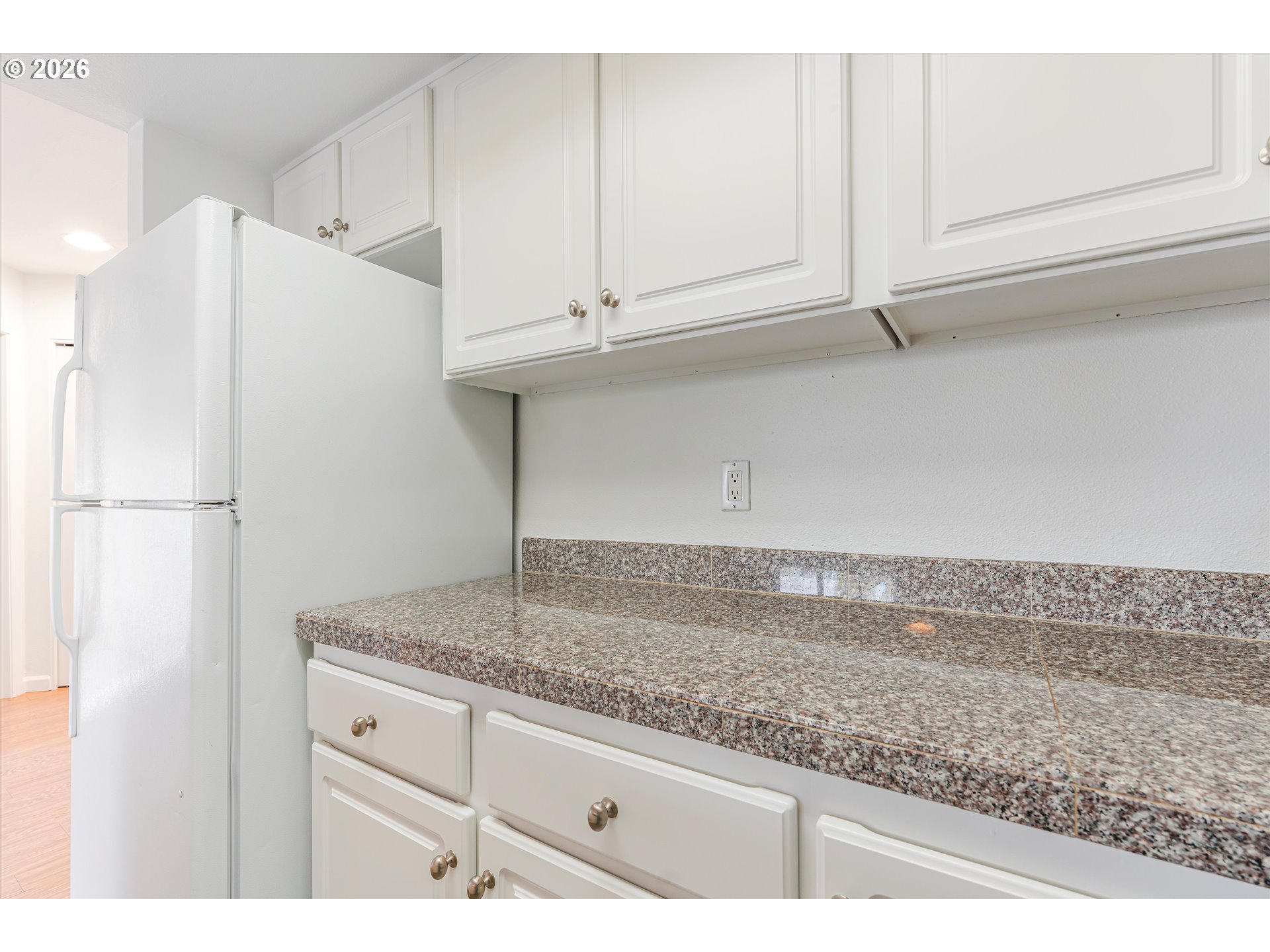 Photo #5: 616481459 Listing: Photo #5