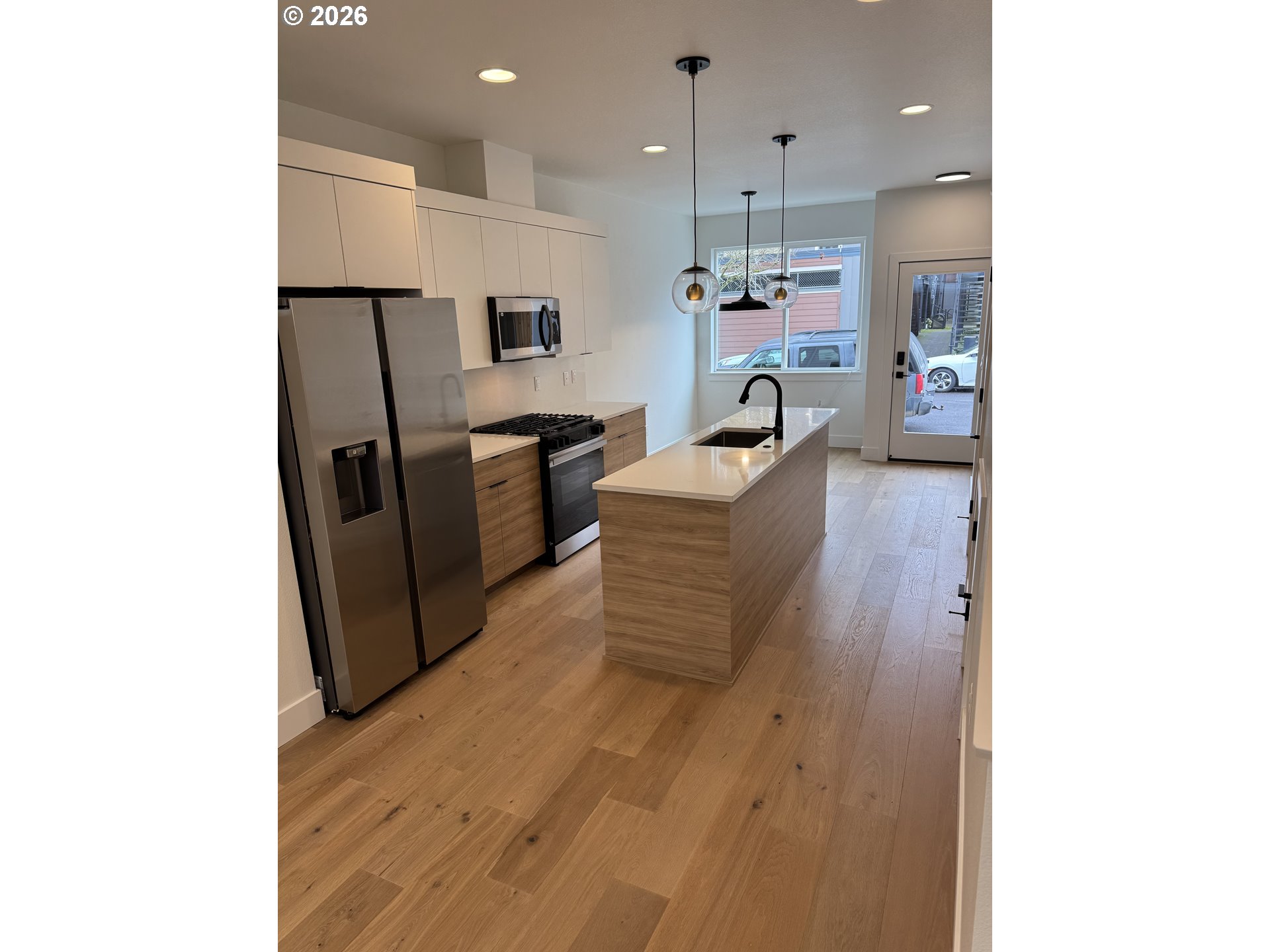 Photo #5: 617188655 Listing: Photo #5