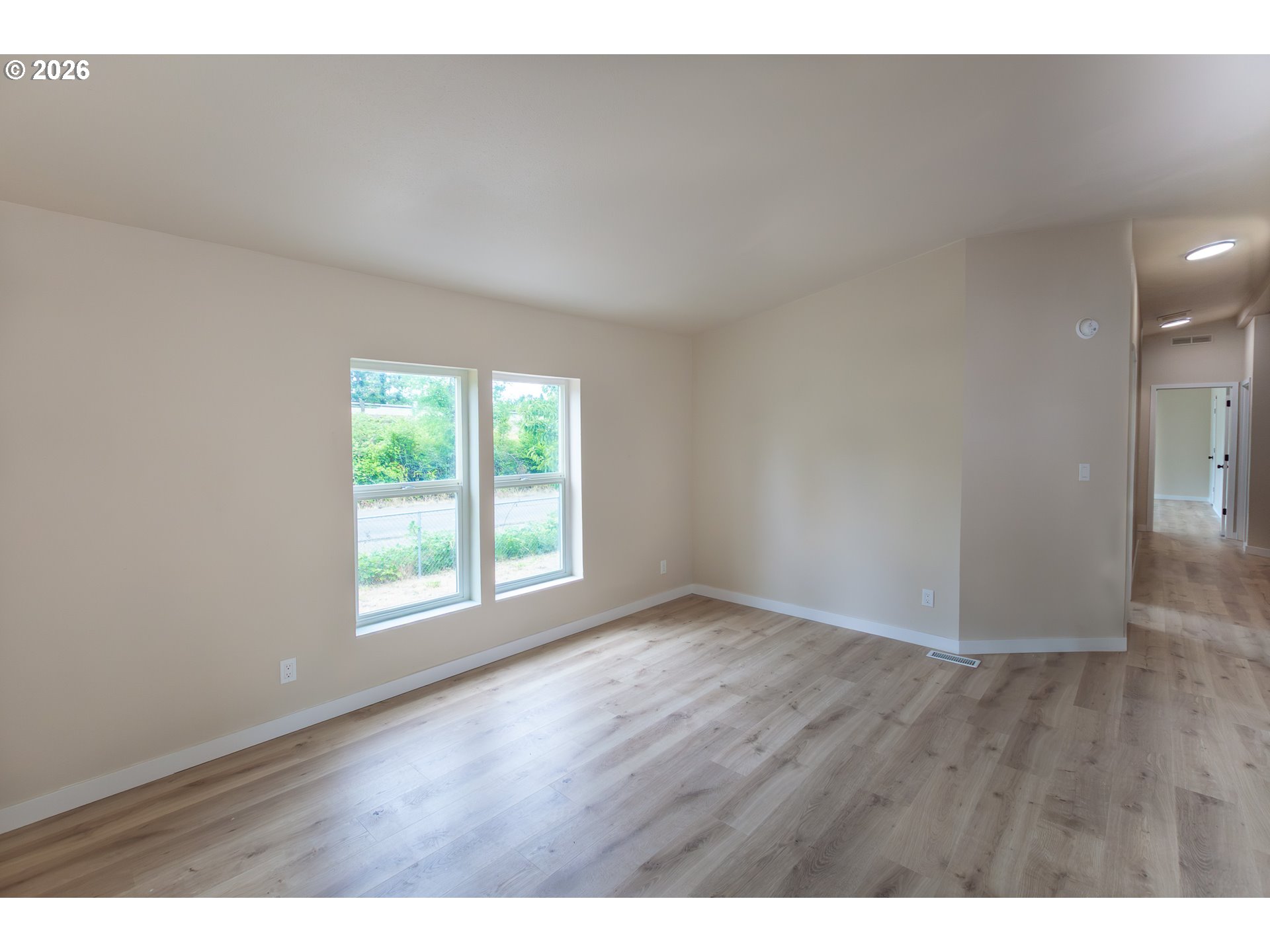 Property photo 4 of 25