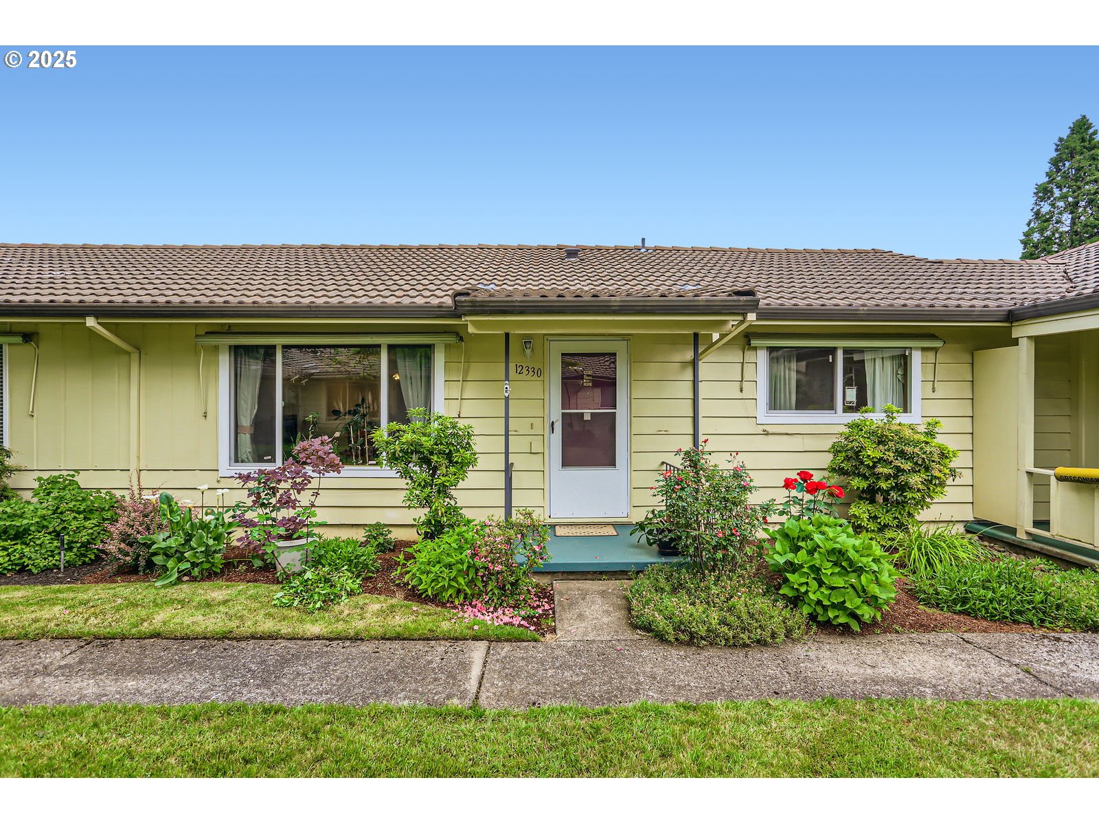 12330 SE MAIN ST, Portland, OR, 97233